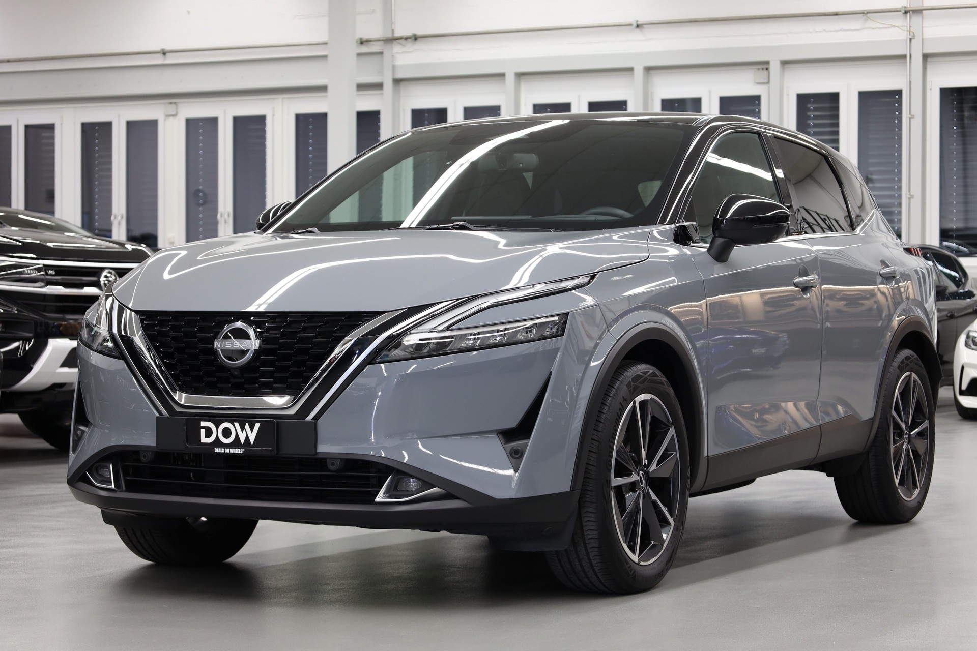 NISSAN Qashqai 1.3 DIG-T Tekna 4x4-image-2