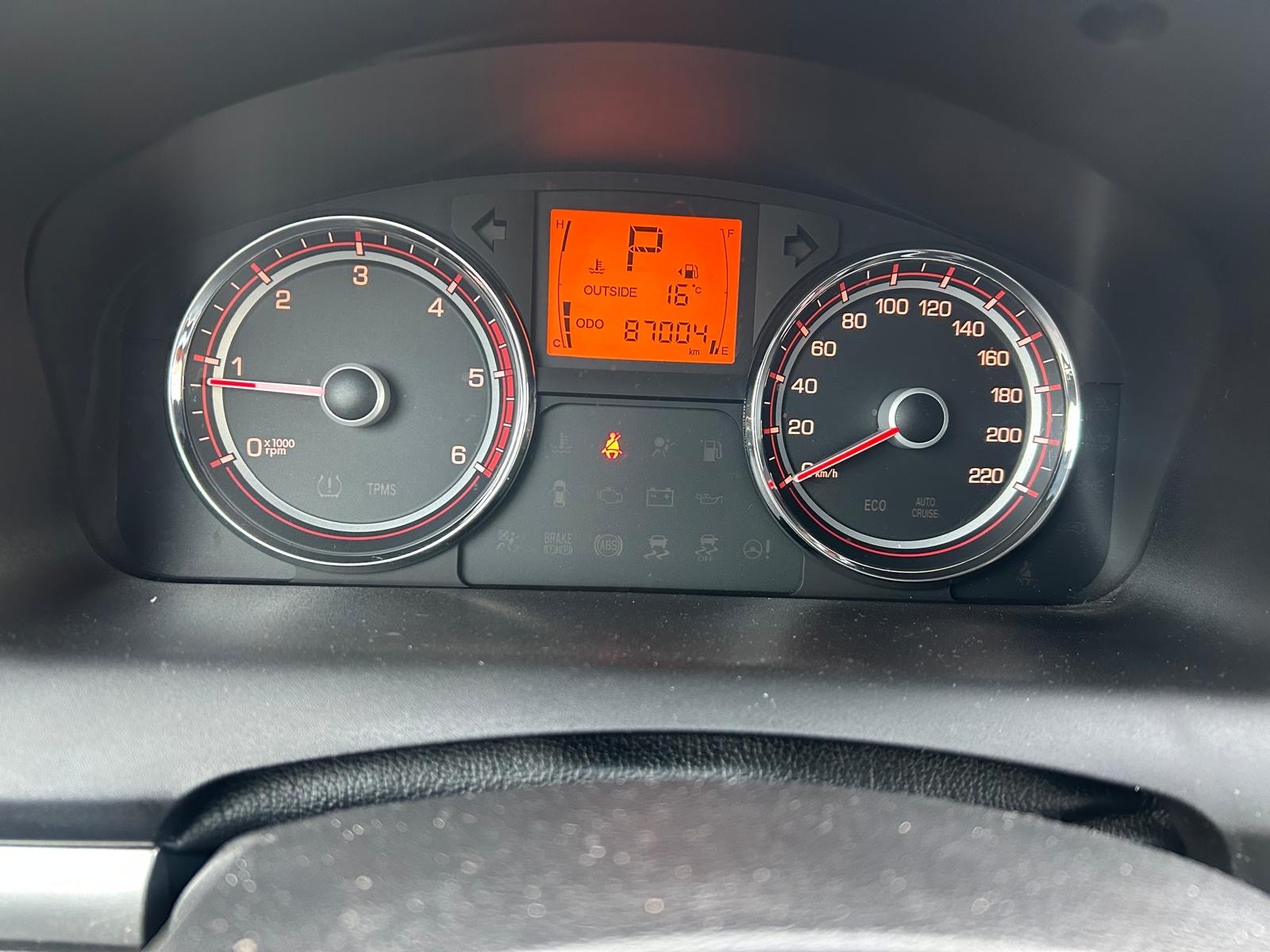 KGM-SsangYong Korando 2.0 e-XDI Quartz 4WD Automatic-image-10