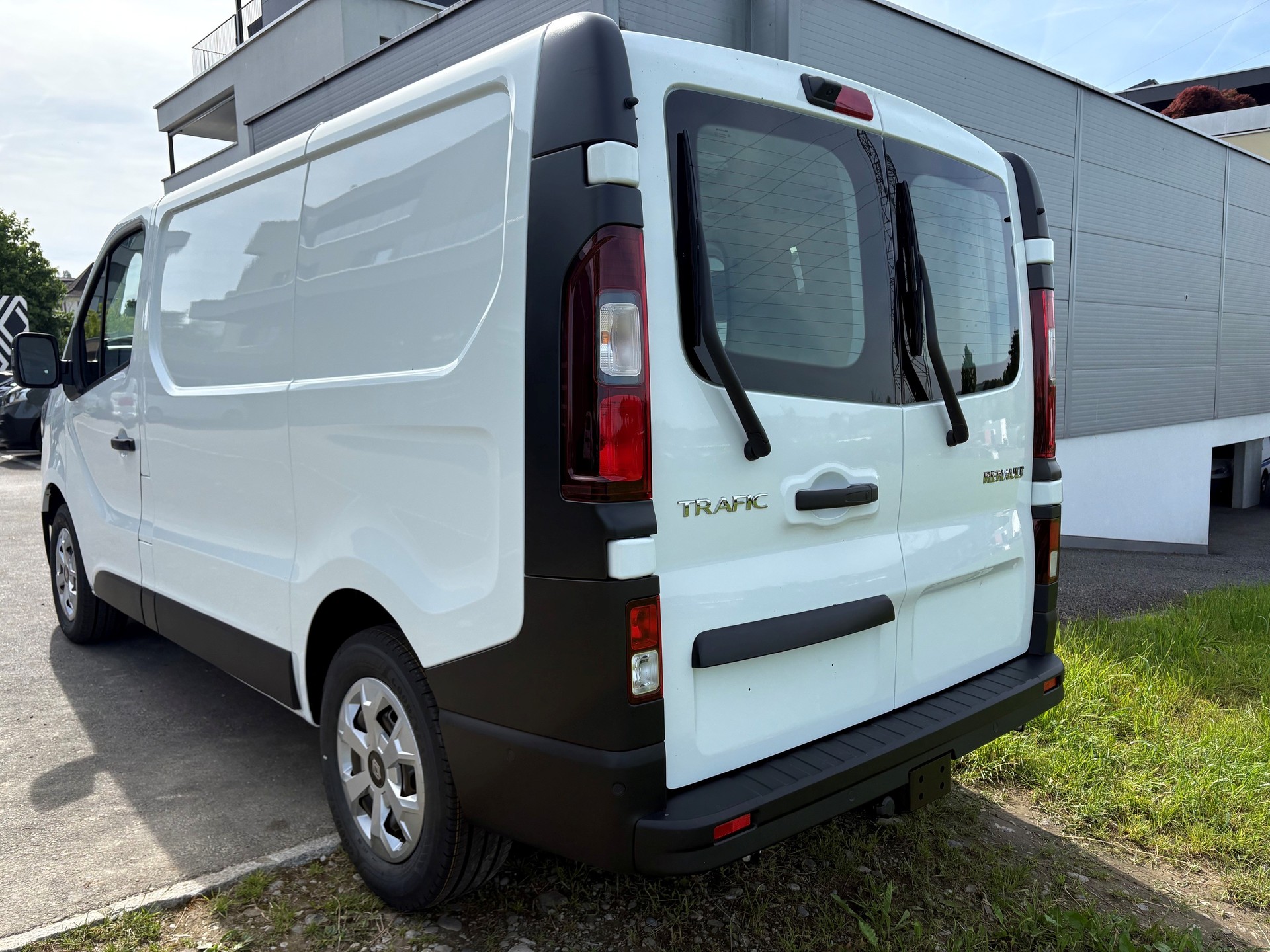 RENAULT Trafic 2.0 Blue dCi 130 Advance L1H1 EN-image-2