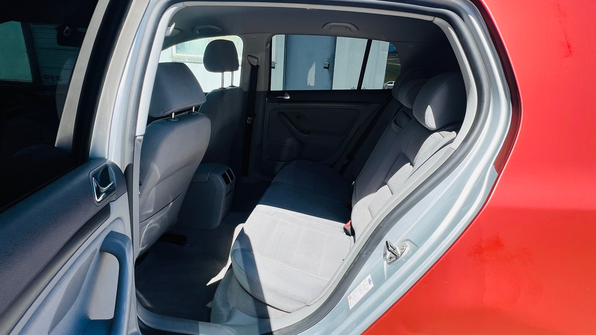 VW GOLF-image-14