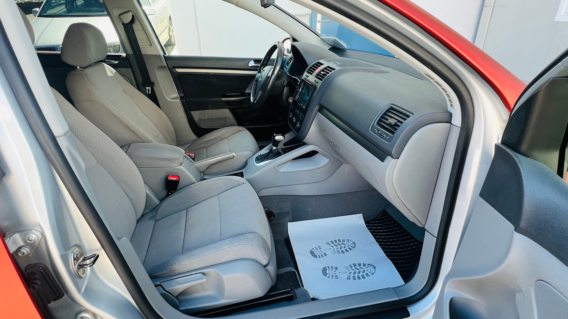 VW GOLF-image-12