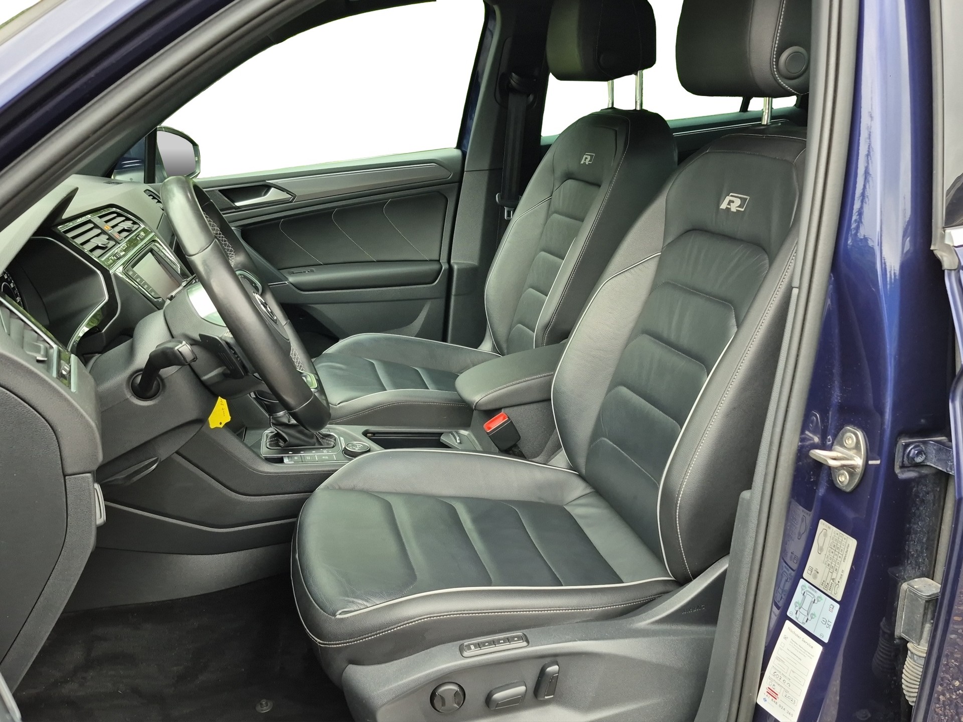 VW Tiguan 2.0 TDI SCR R-Line Highline4Motion DSG-image-9