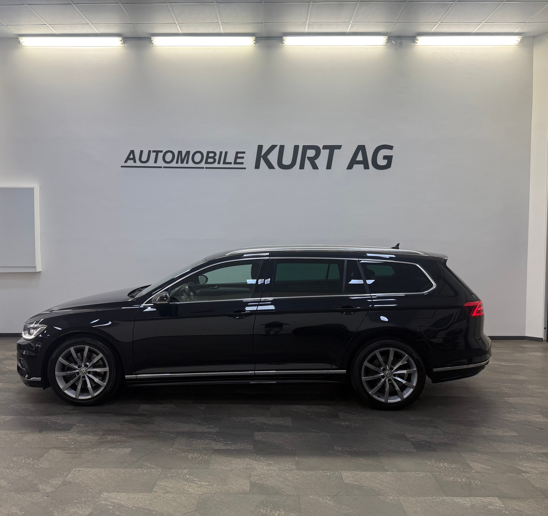 VW Passat Variant 2.0 TSI BMT Highline 4Motion DSG-showroom-element-2