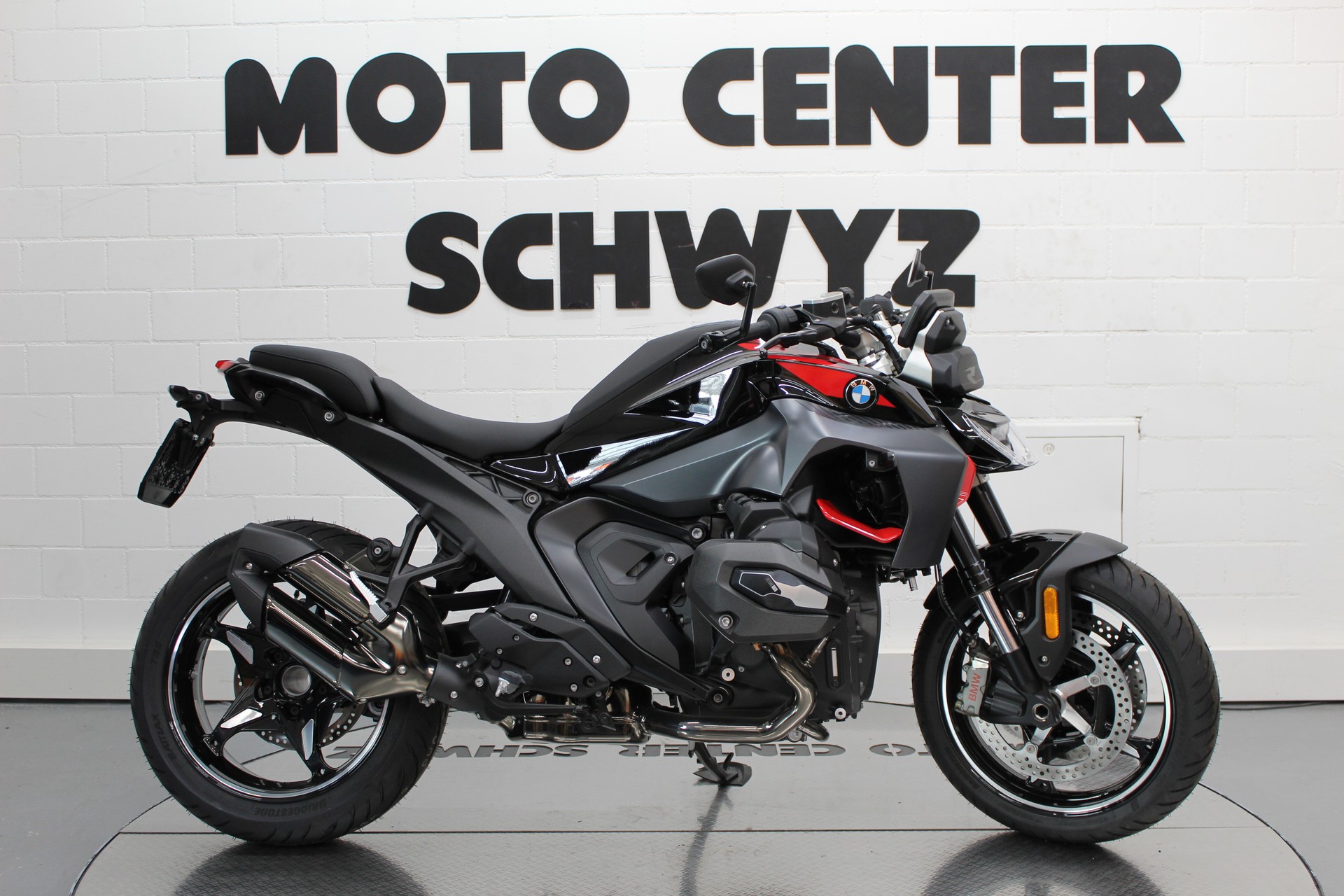 BMW R 1300 R-showroom-element-1