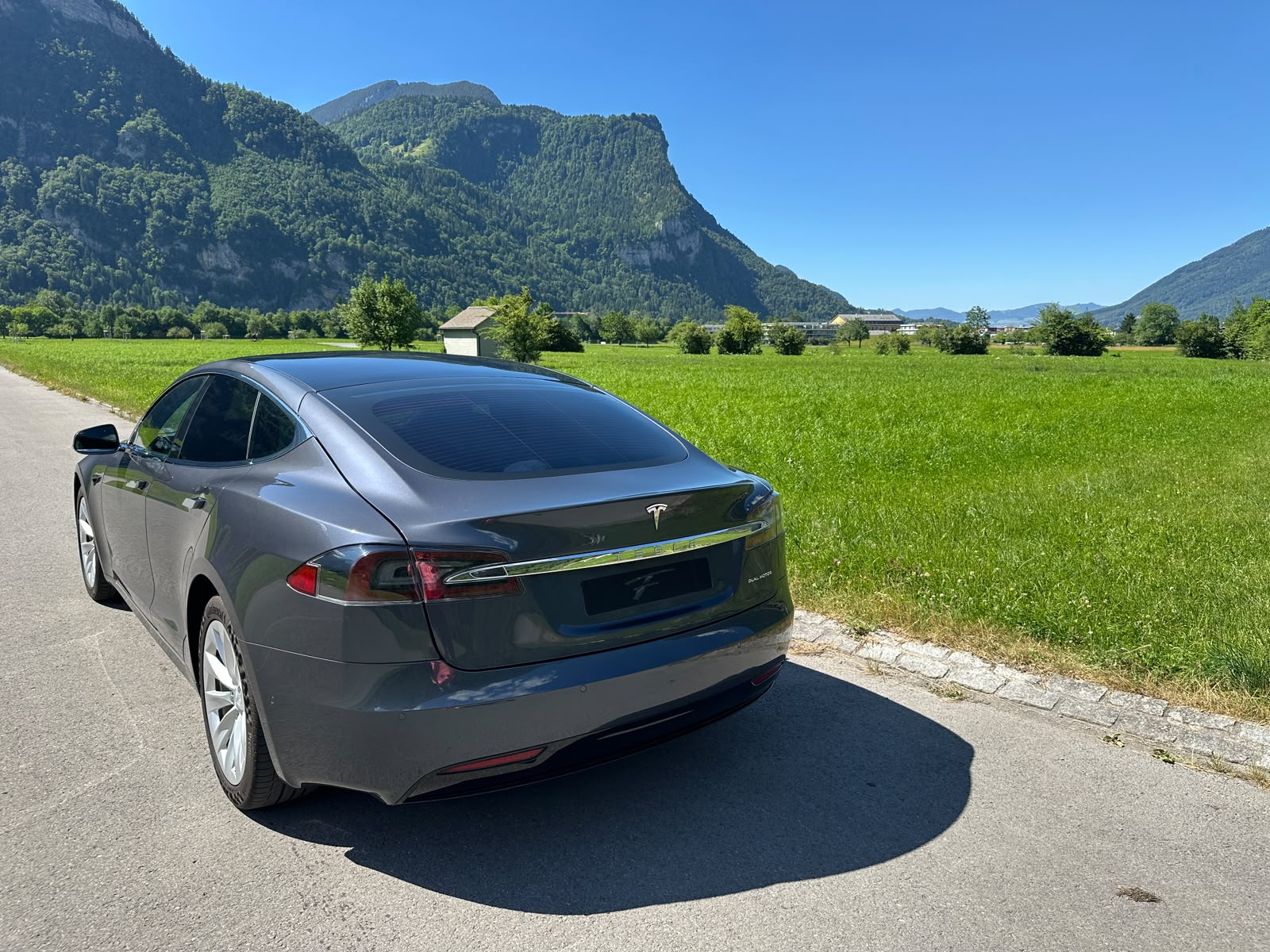 TESLA Model S Maximale-Reichweite-image-1