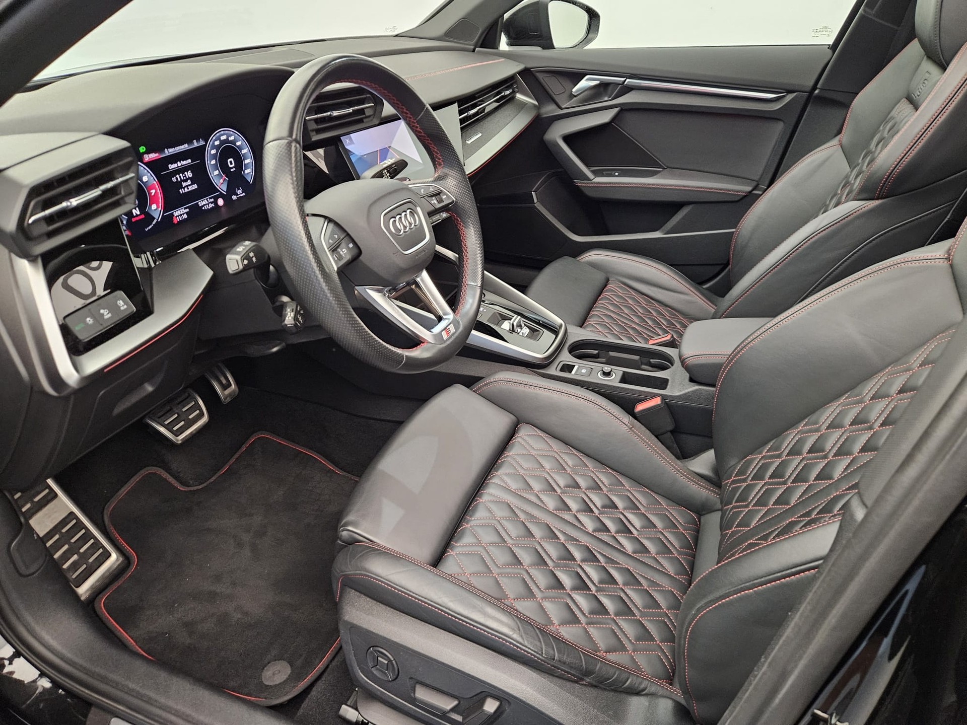 AUDI S3 Sportback 2.0 TFSI quattro S-tronic-image-10