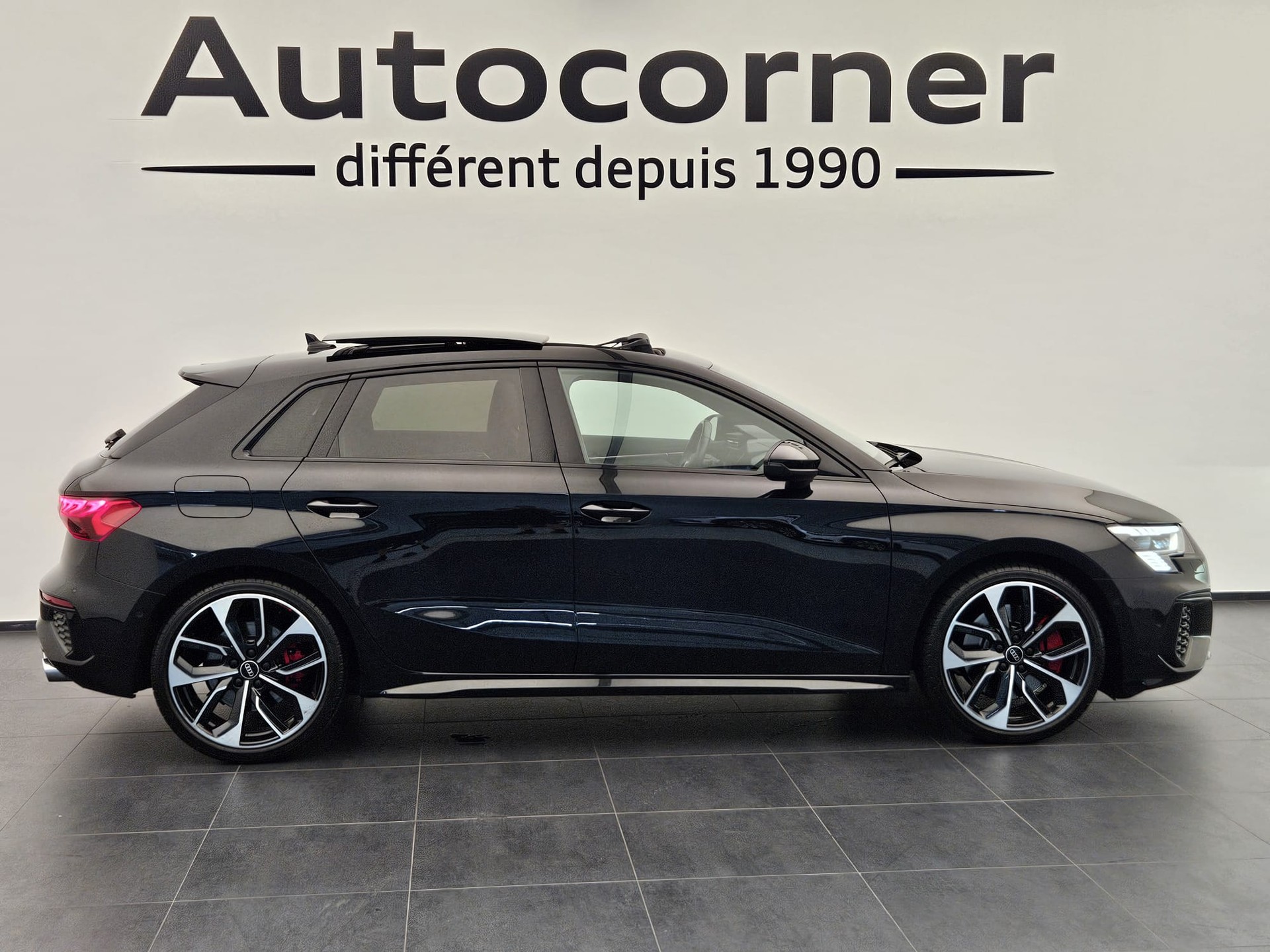AUDI S3 Sportback 2.0 TFSI quattro S-tronic-image-5