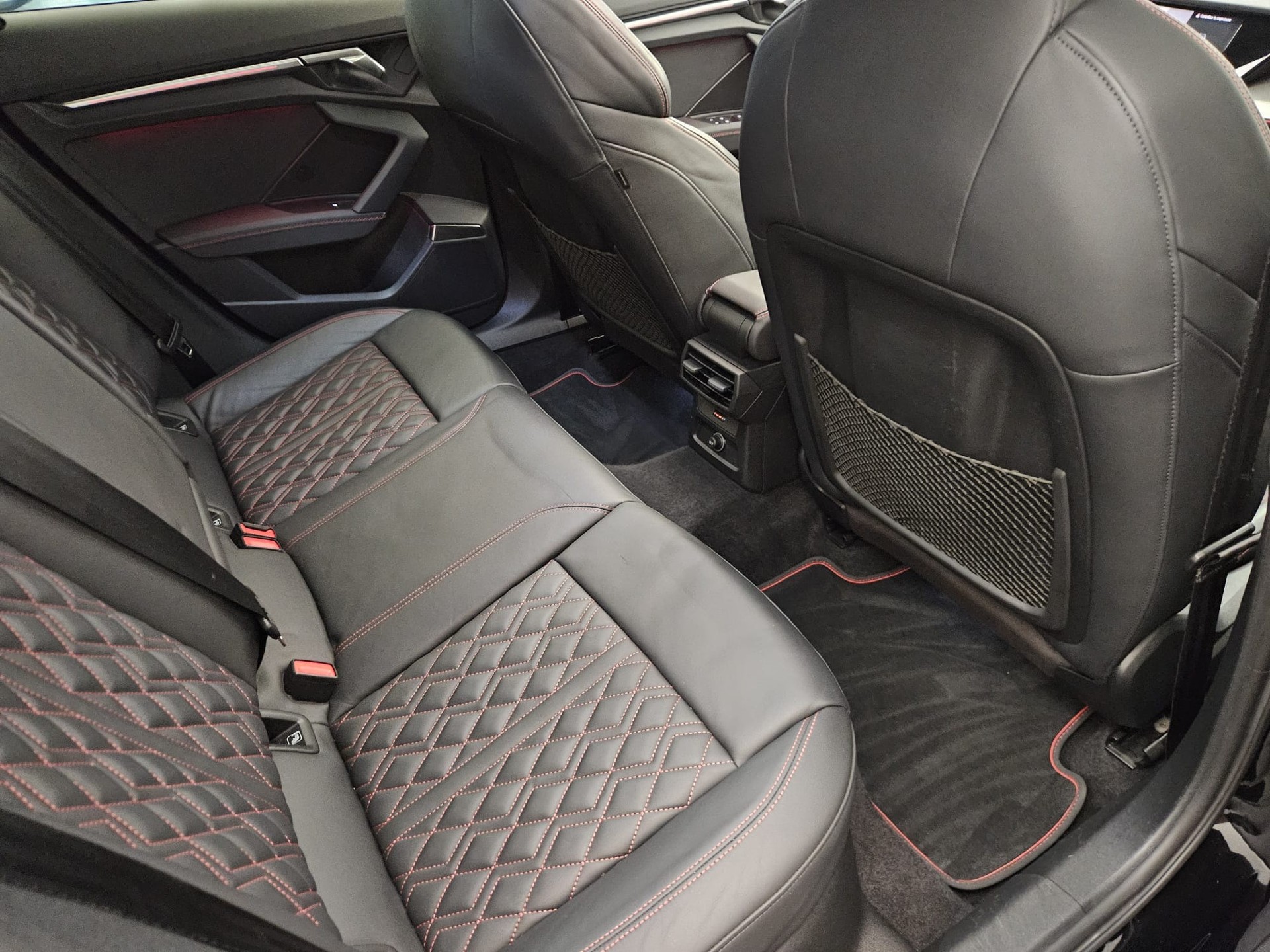 AUDI S3 Sportback 2.0 TFSI quattro S-tronic-image-13