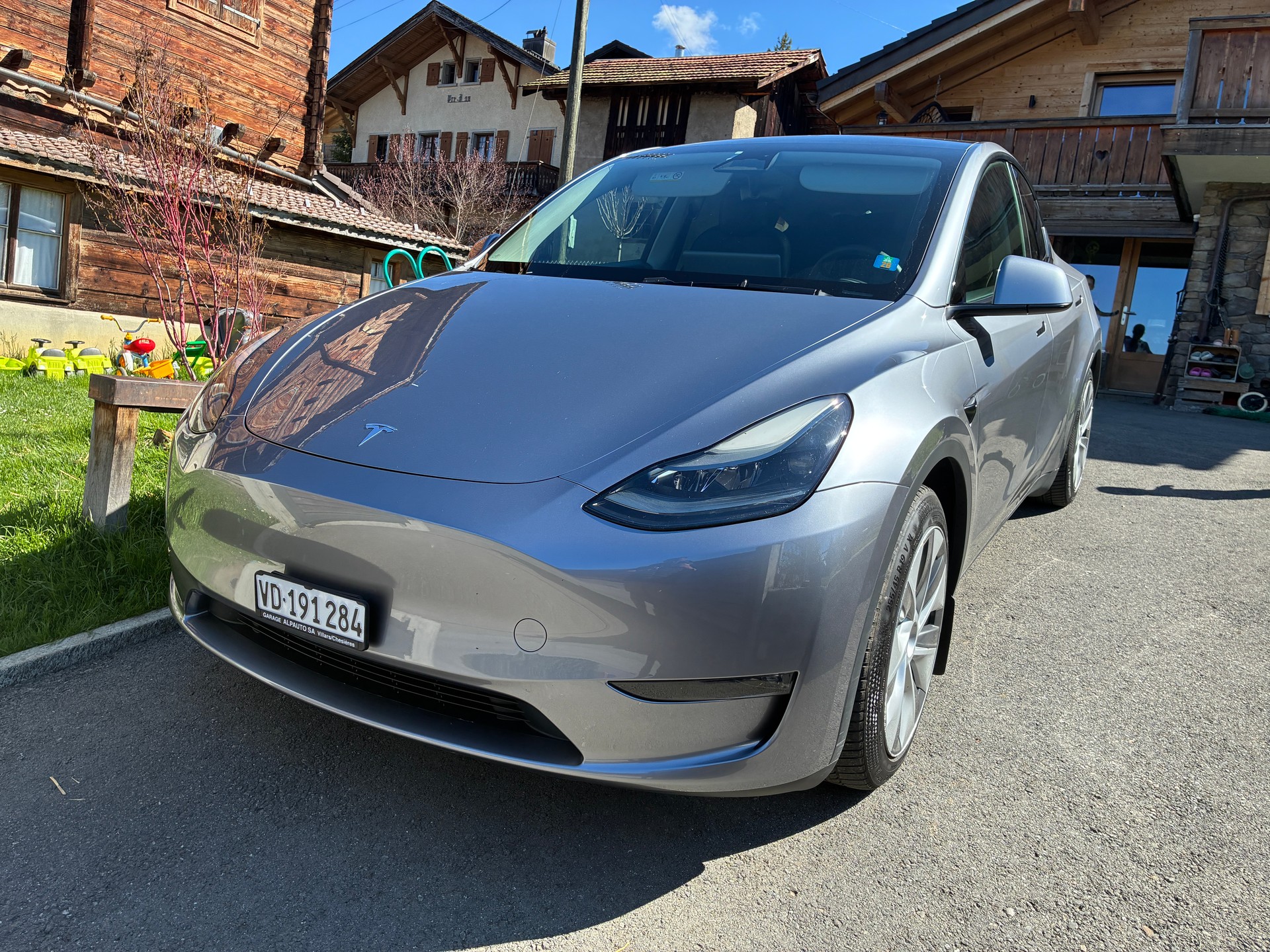 TESLA Long Range AWD - 4x4-image-0