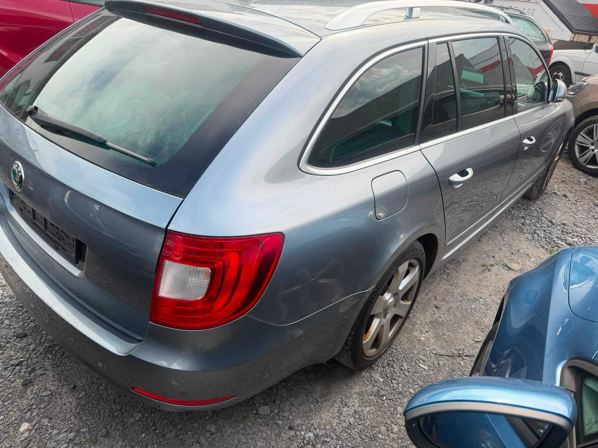 SKODA Superb Combi 3.6 FSI Ambition 4x4 DSG-image-10