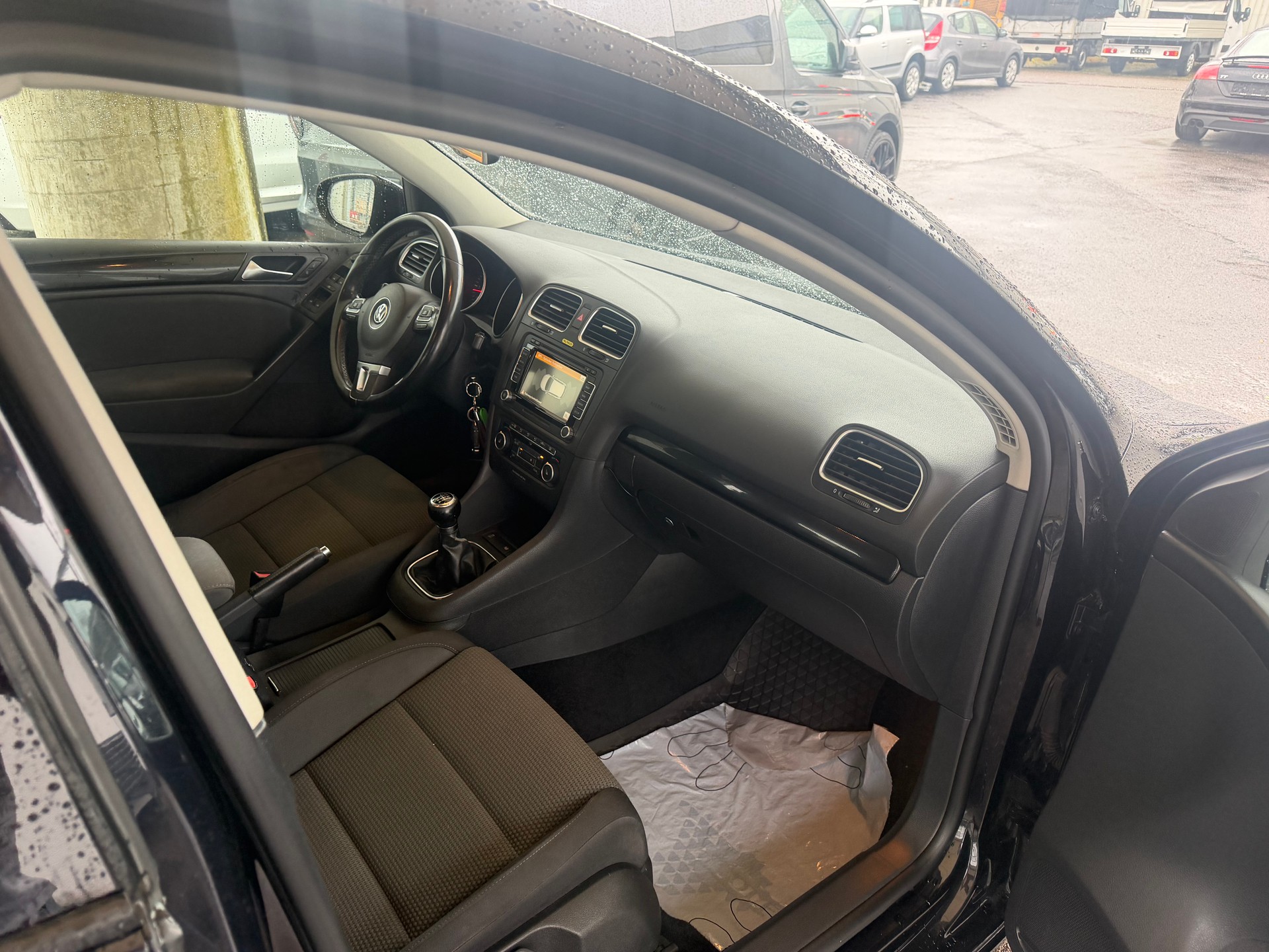 HYUNDAI i20 1.6 Premium-image-6