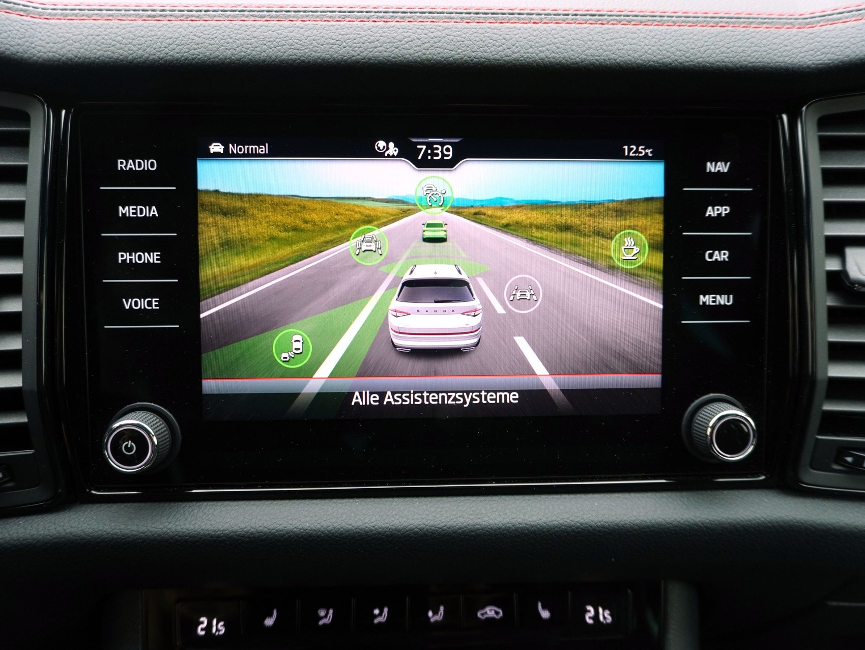 SKODA Kodiaq 2.0 TSI DSG RS 4X4-image-23