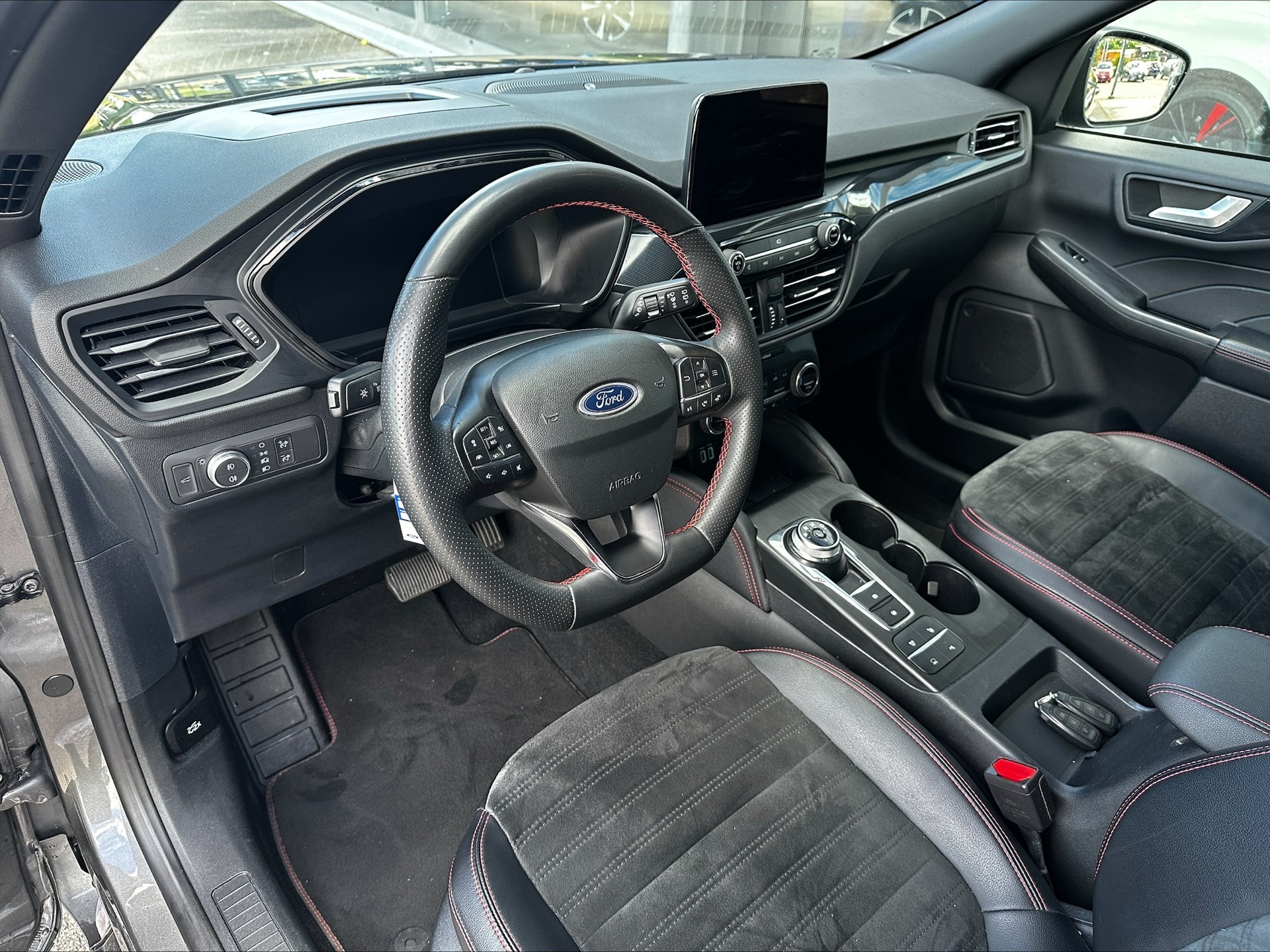FORD Kuga 2.5 FHEV ST-Line 4WD-image-4
