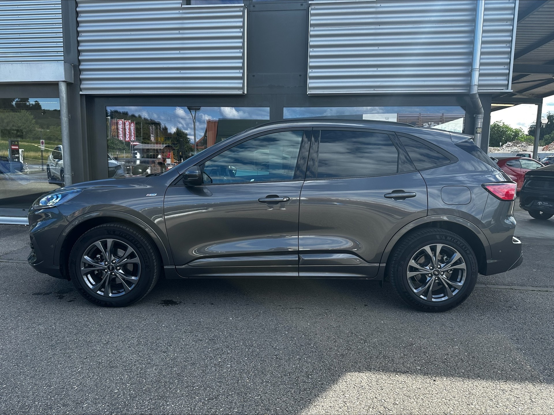 FORD Kuga 2.5 FHEV ST-Line 4WD-image-1