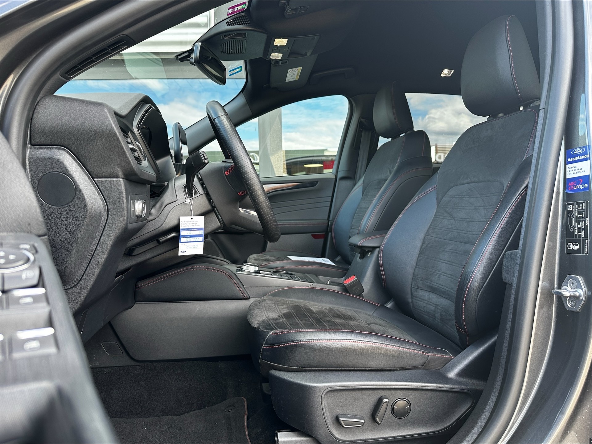 FORD Kuga 2.5 FHEV ST-Line 4WD-image-3