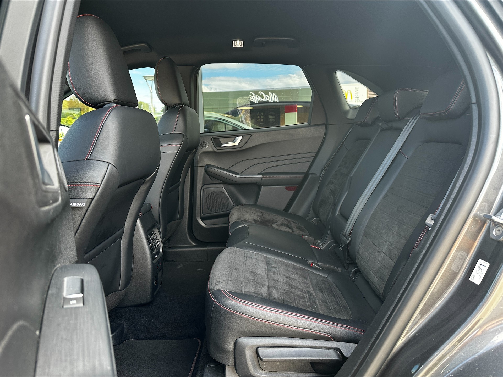 FORD Kuga 2.5 FHEV ST-Line 4WD-image-8