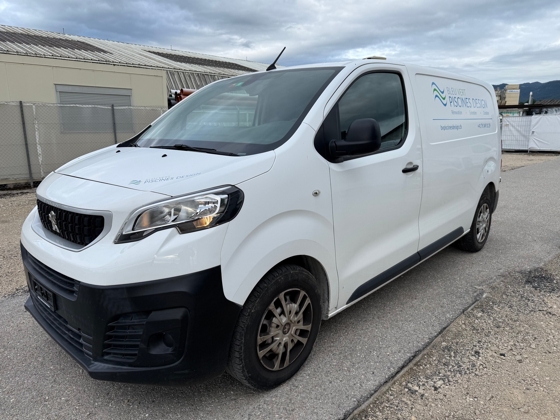 PEUGEOT Expert 2.0 BlueHDi 120 Active Standard-image-0