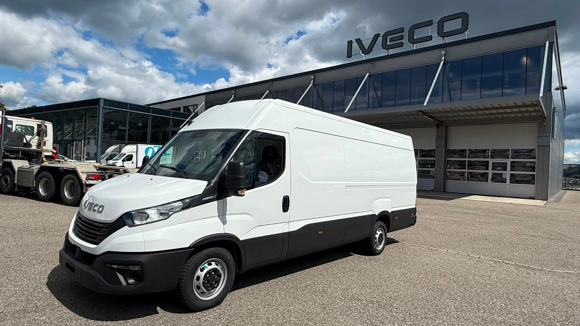IVECO 35S16HA8V L4H2 RS 4100mm Nutzlast 860 kg Anhängerlast 3500 kg-image-1