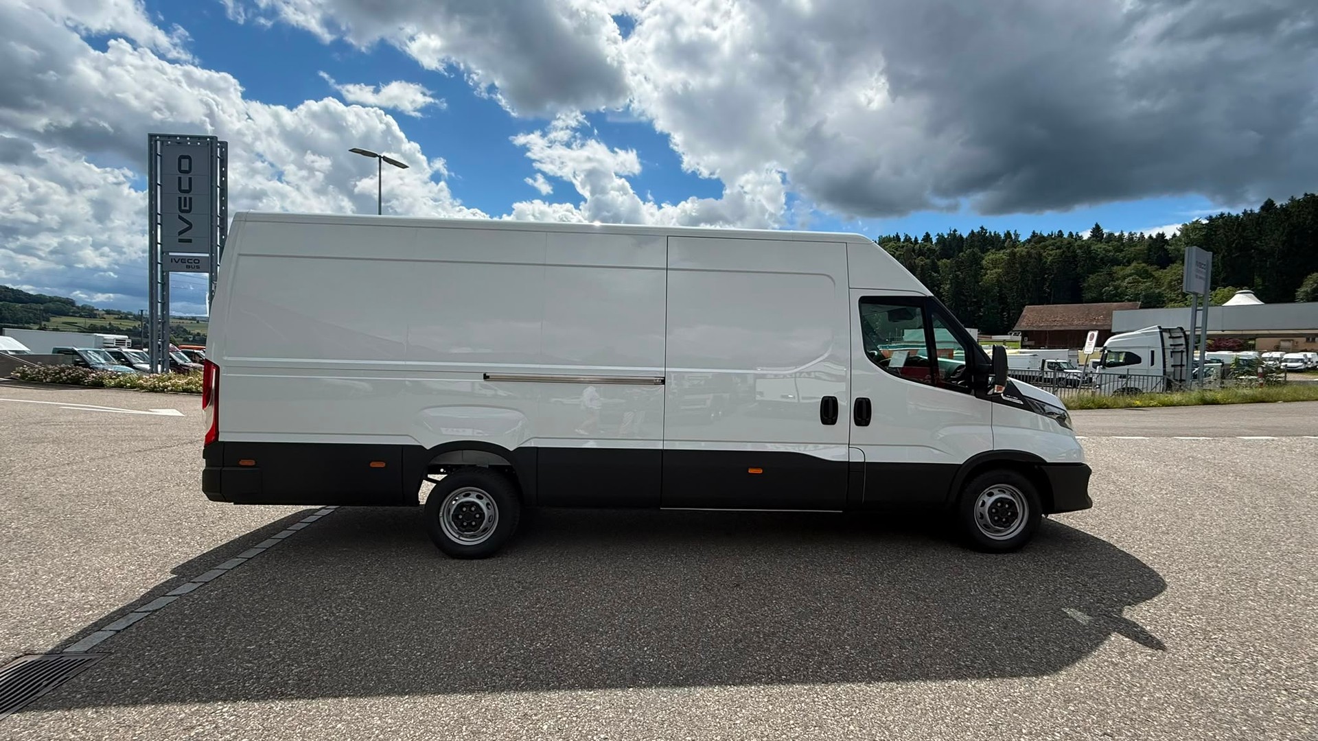 IVECO 35S16HA8V L4H2 RS 4100mm Nutzlast 860 kg Anhängerlast 3500 kg-image-3