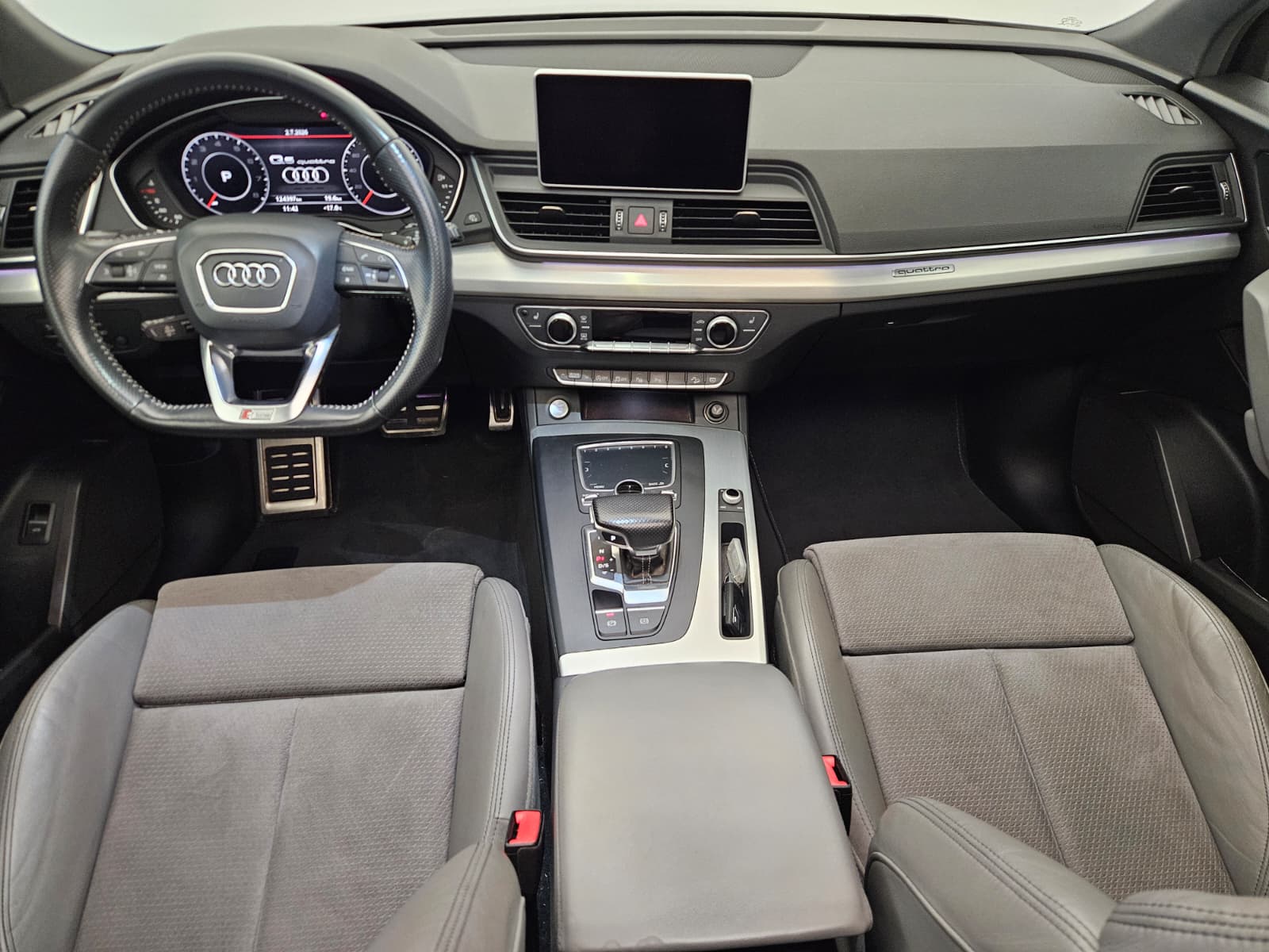 AUDI Q5 2.0 TFSI sport quattro S-tronic-image-9