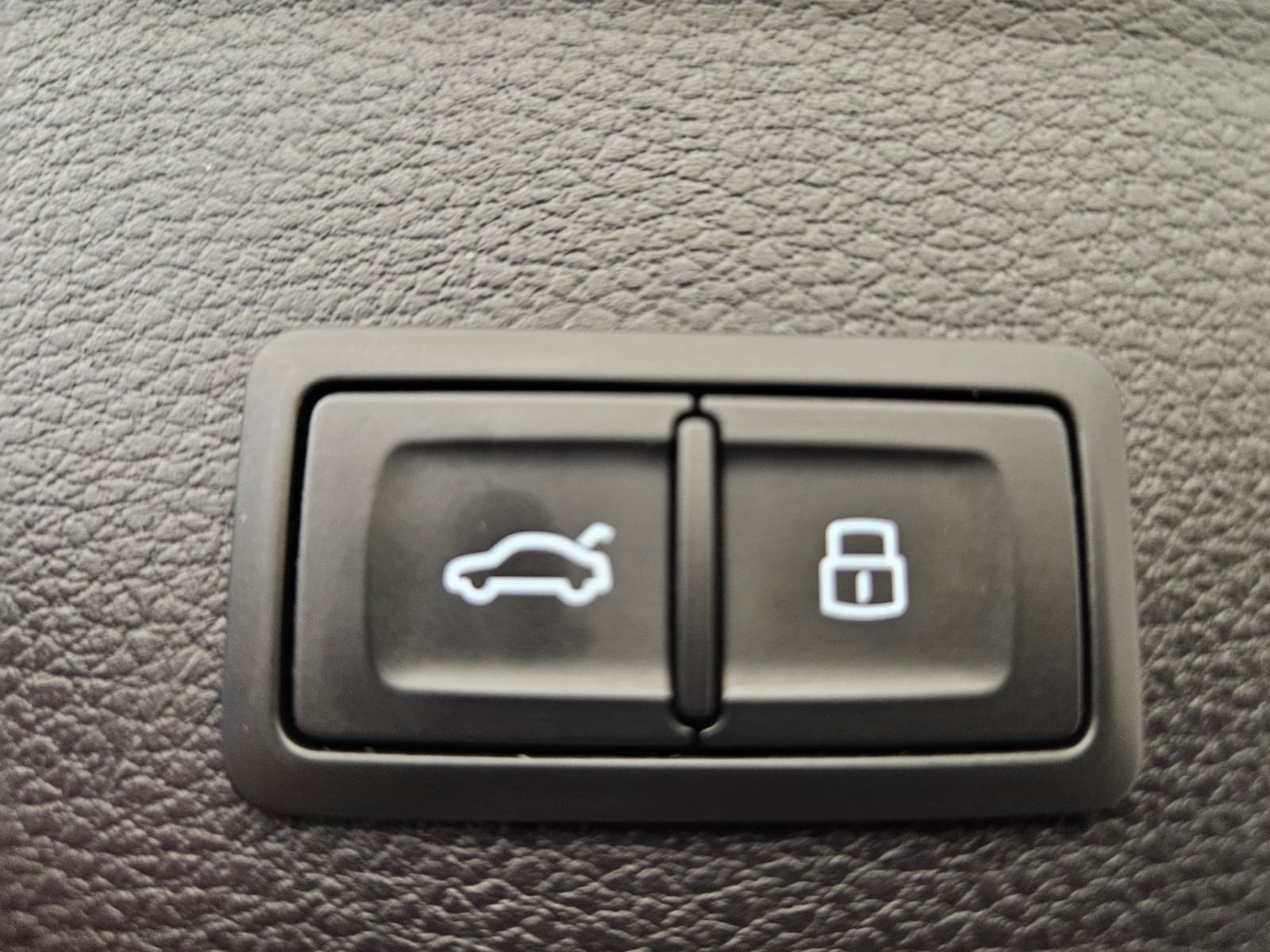 AUDI Q5 2.0 TFSI sport quattro S-tronic-image-15