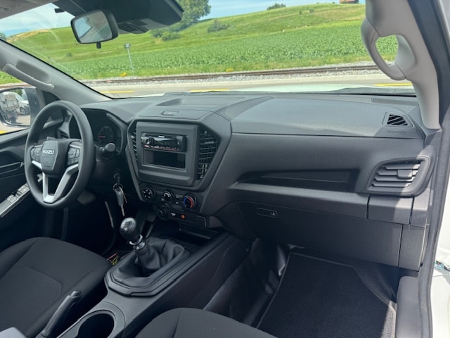 ISUZU BTFS **4x4** 3.5 t Anhängelast, ALU-Brücke mit 1105 kg Nutzlast-image-12