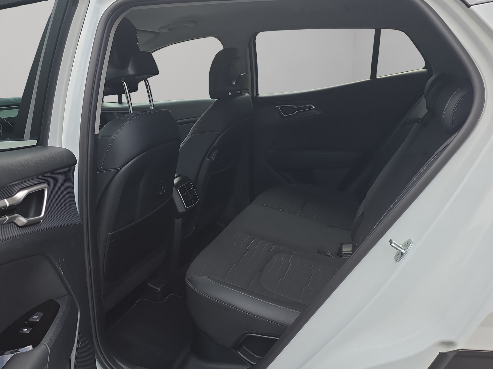 KIA Sportage 1.6T-GDi HEV Power Edition 4x4 A-image-8