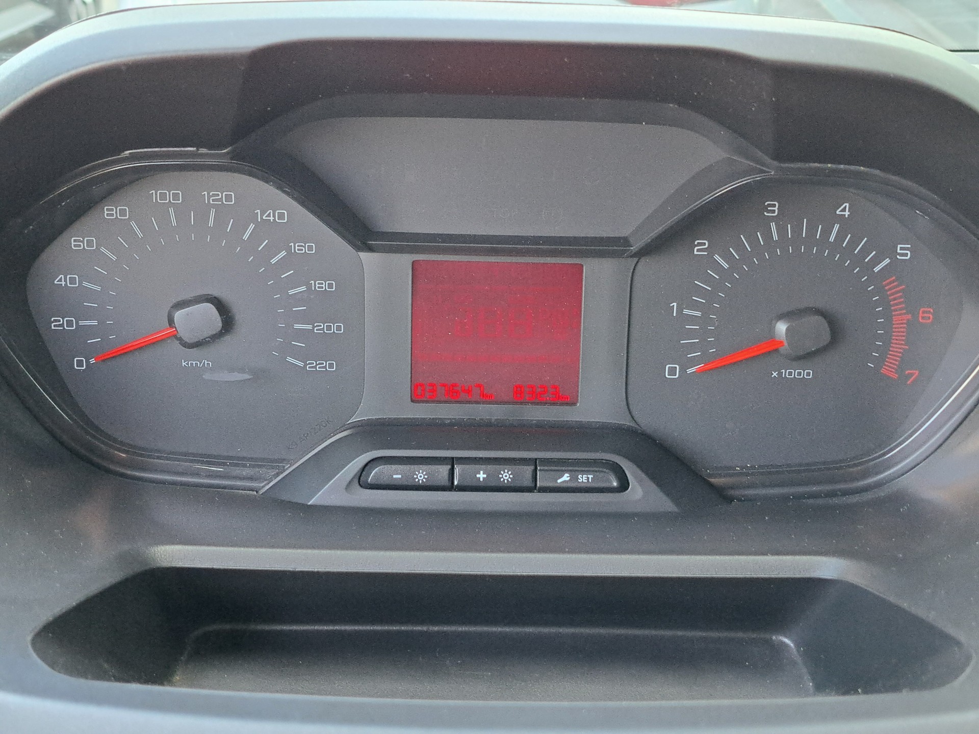 PEUGEOT Partner 1.5 Blue HDi s/s Premium Long 1000kg-image-8