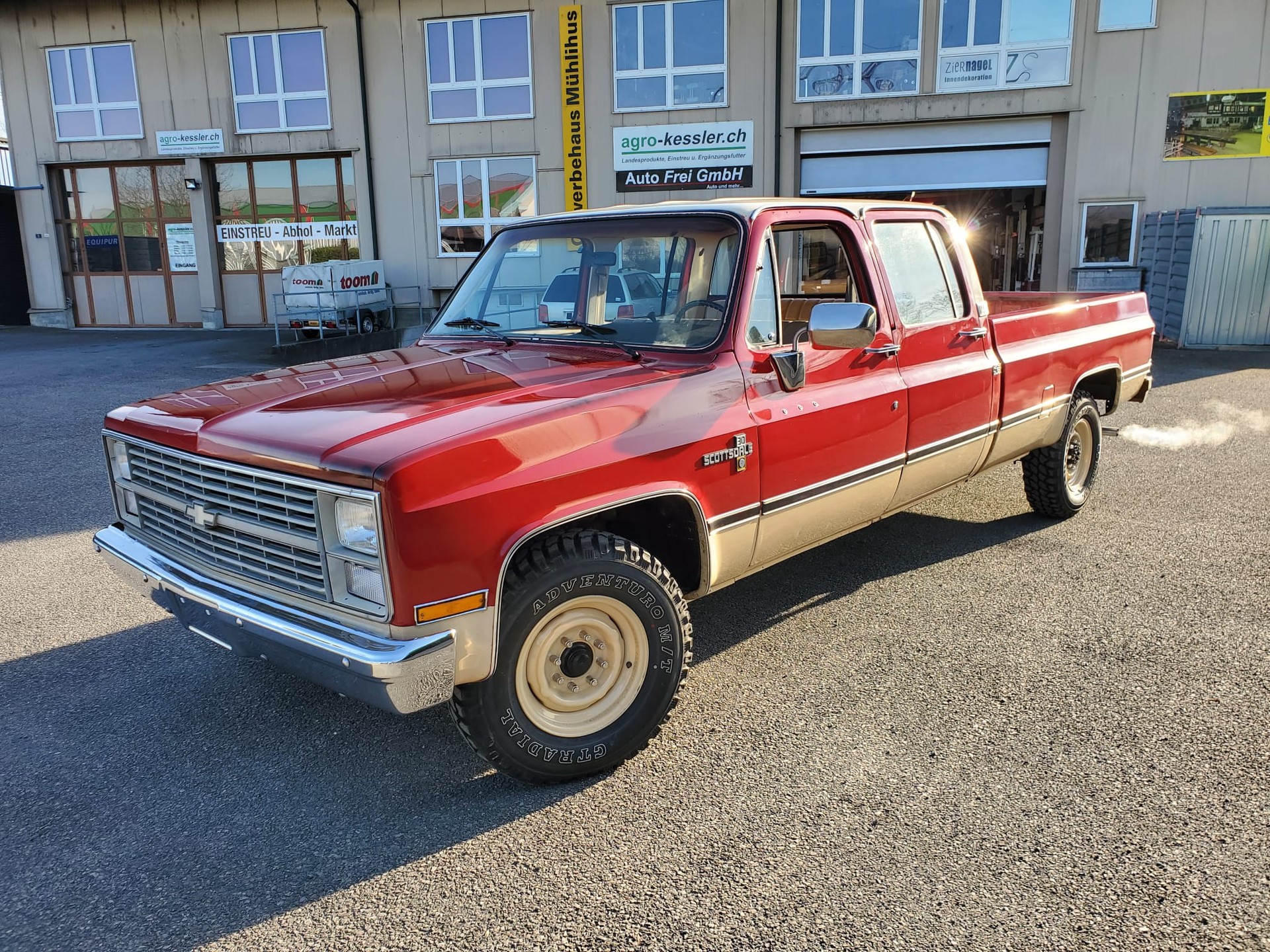CHEVROLET C30 Crewcab-image-11