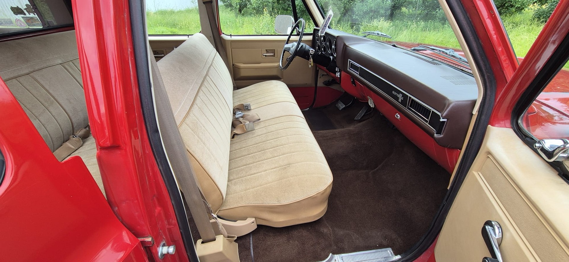 CHEVROLET C30 Crewcab-image-12