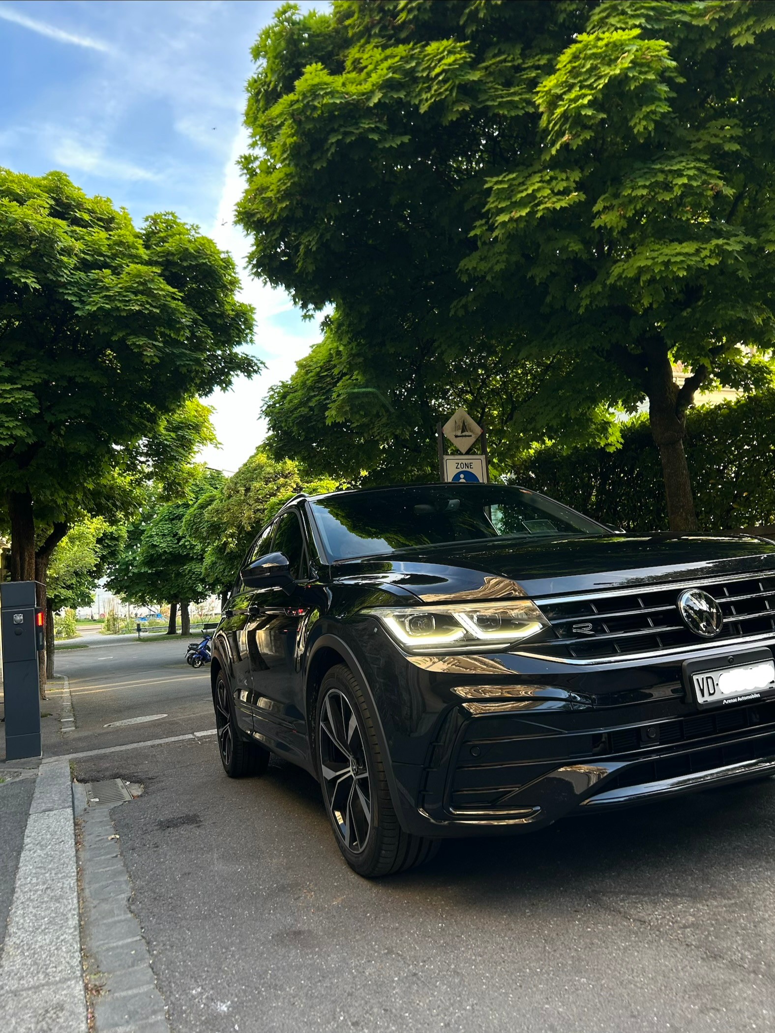 VW 1.5 TSI R-Line 2WD-image-1