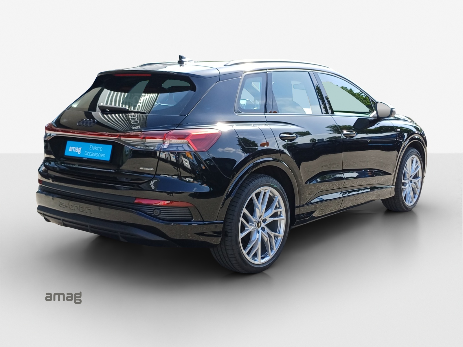 AUDI Q4 e-tron 45 Attraction quattro-image-5