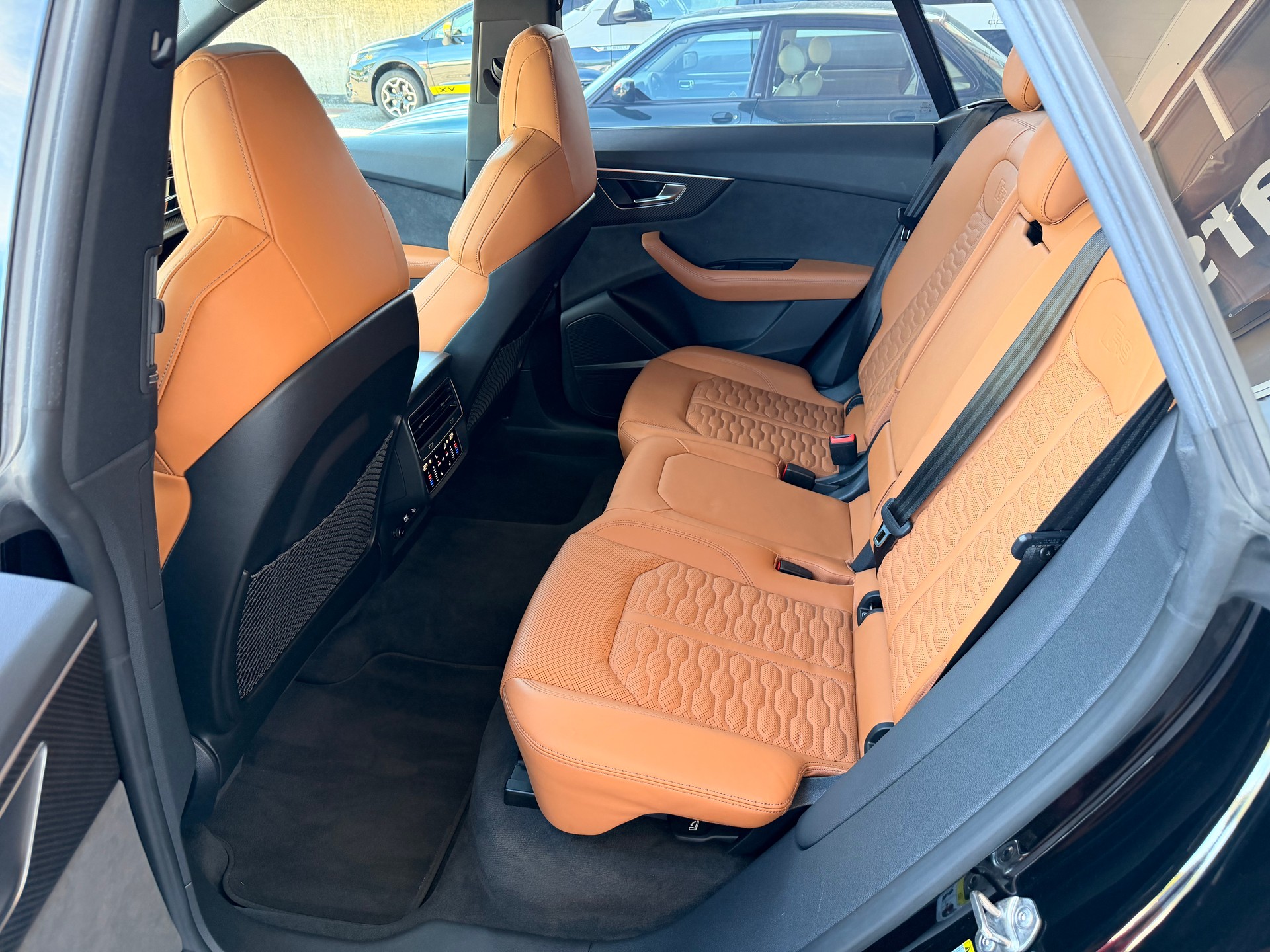 AUDI RSQ8 quattro tiptronic-image-11