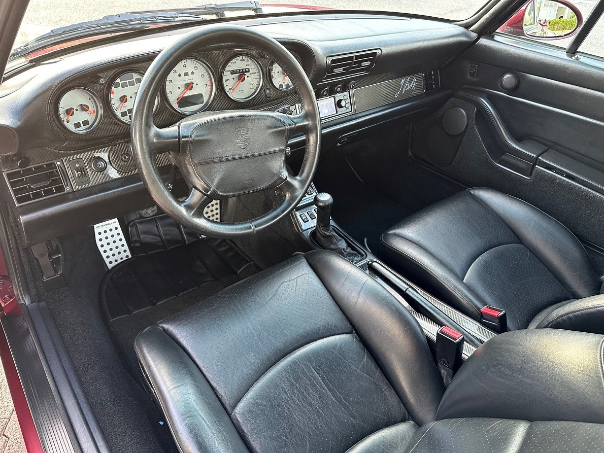 PORSCHE 911 Turbo-image-8