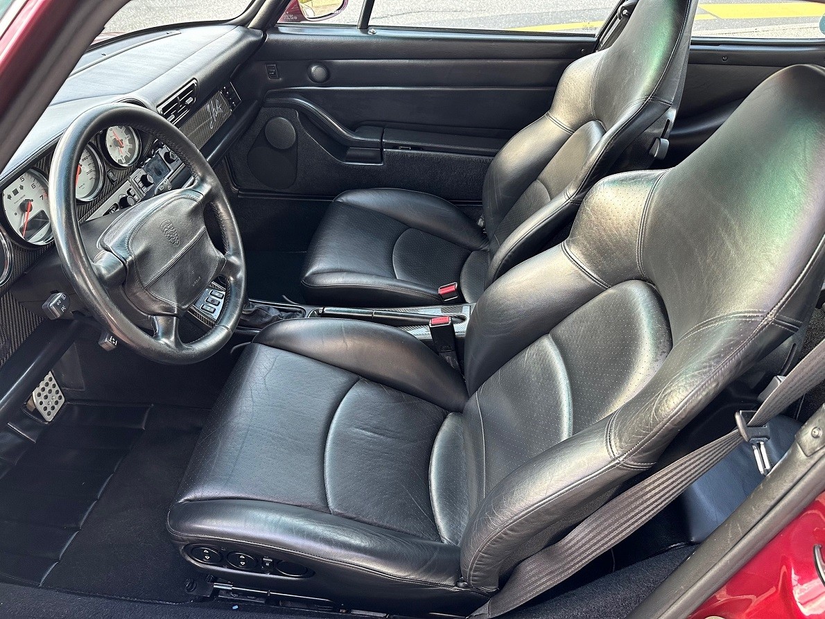 PORSCHE 911 Turbo-image-9