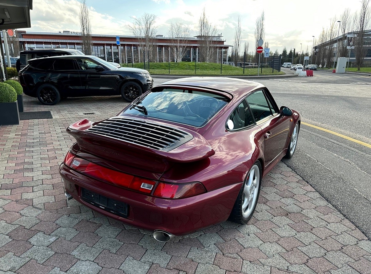 PORSCHE 911 Turbo-image-5