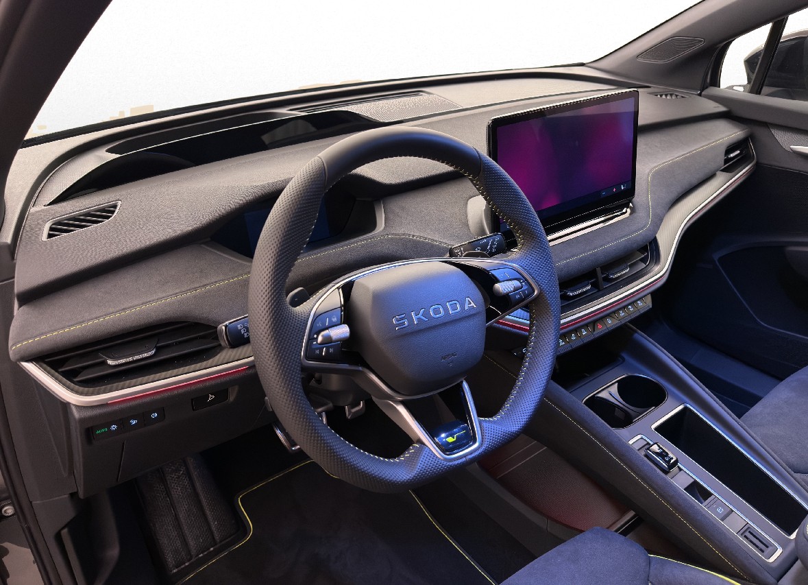 SKODA Elroq RS 4x4-image-9