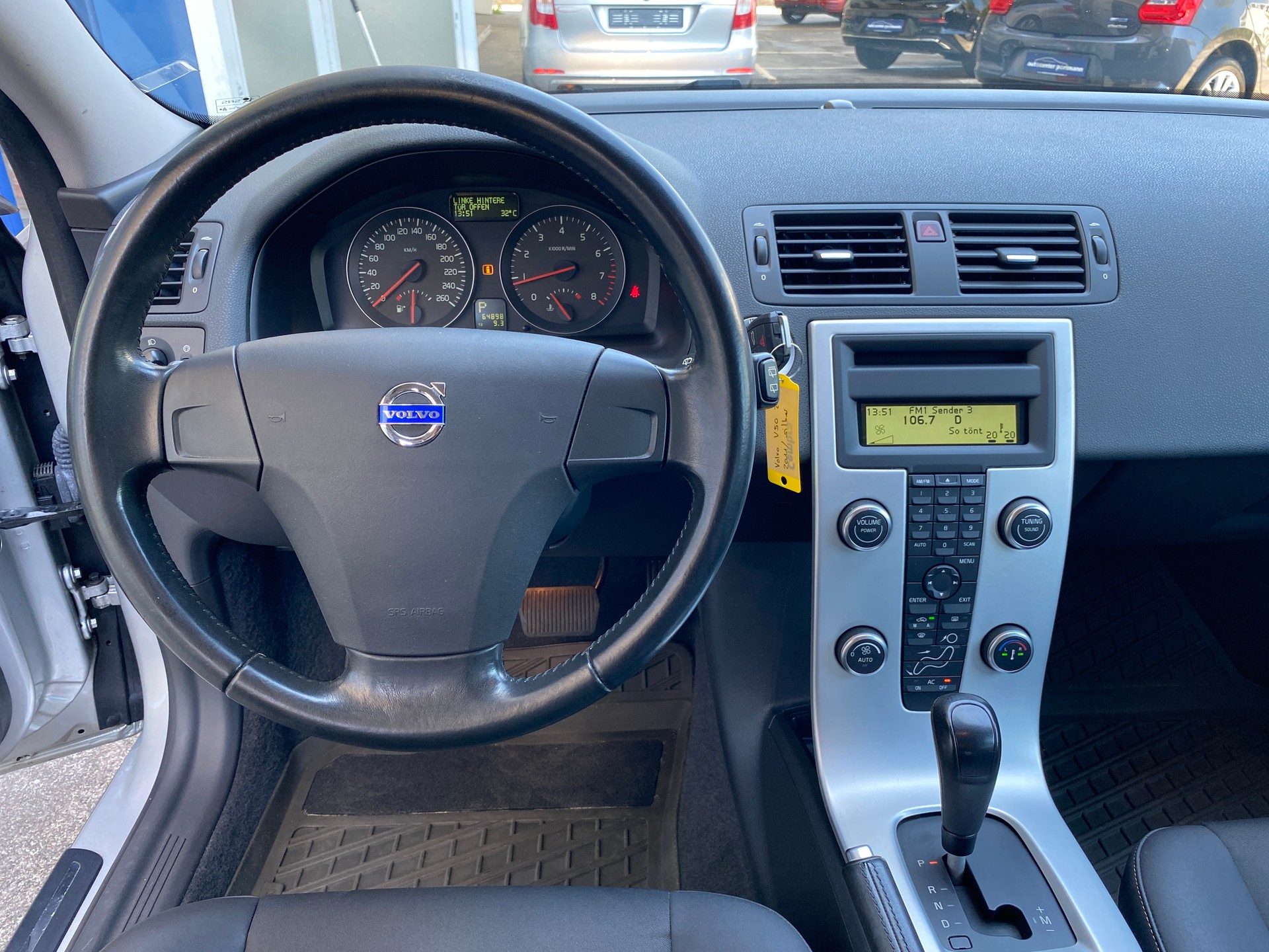 VOLVO V50 2.4I Kinetic Geartronic-image-14