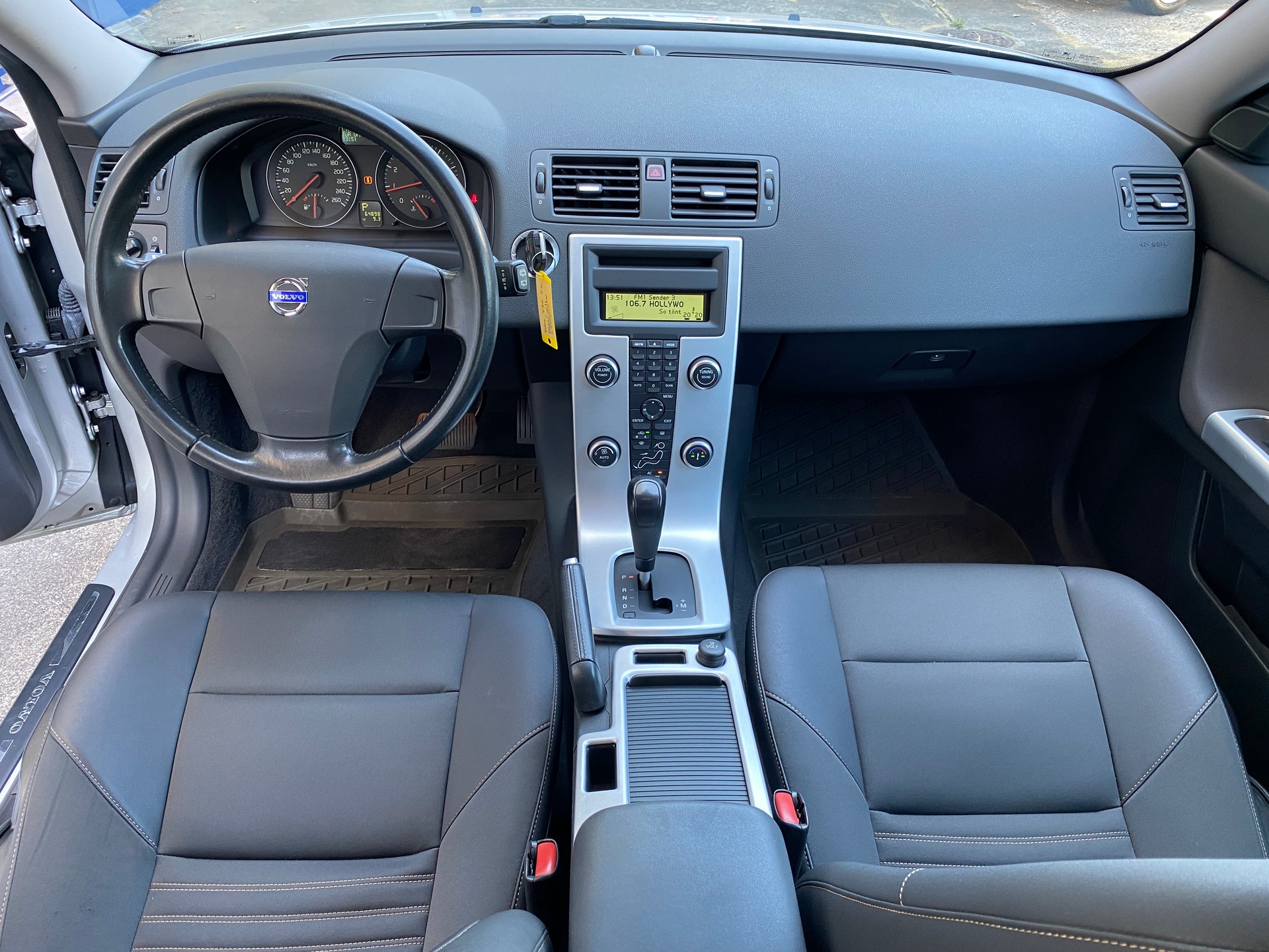 VOLVO V50 2.4I Kinetic Geartronic-image-13