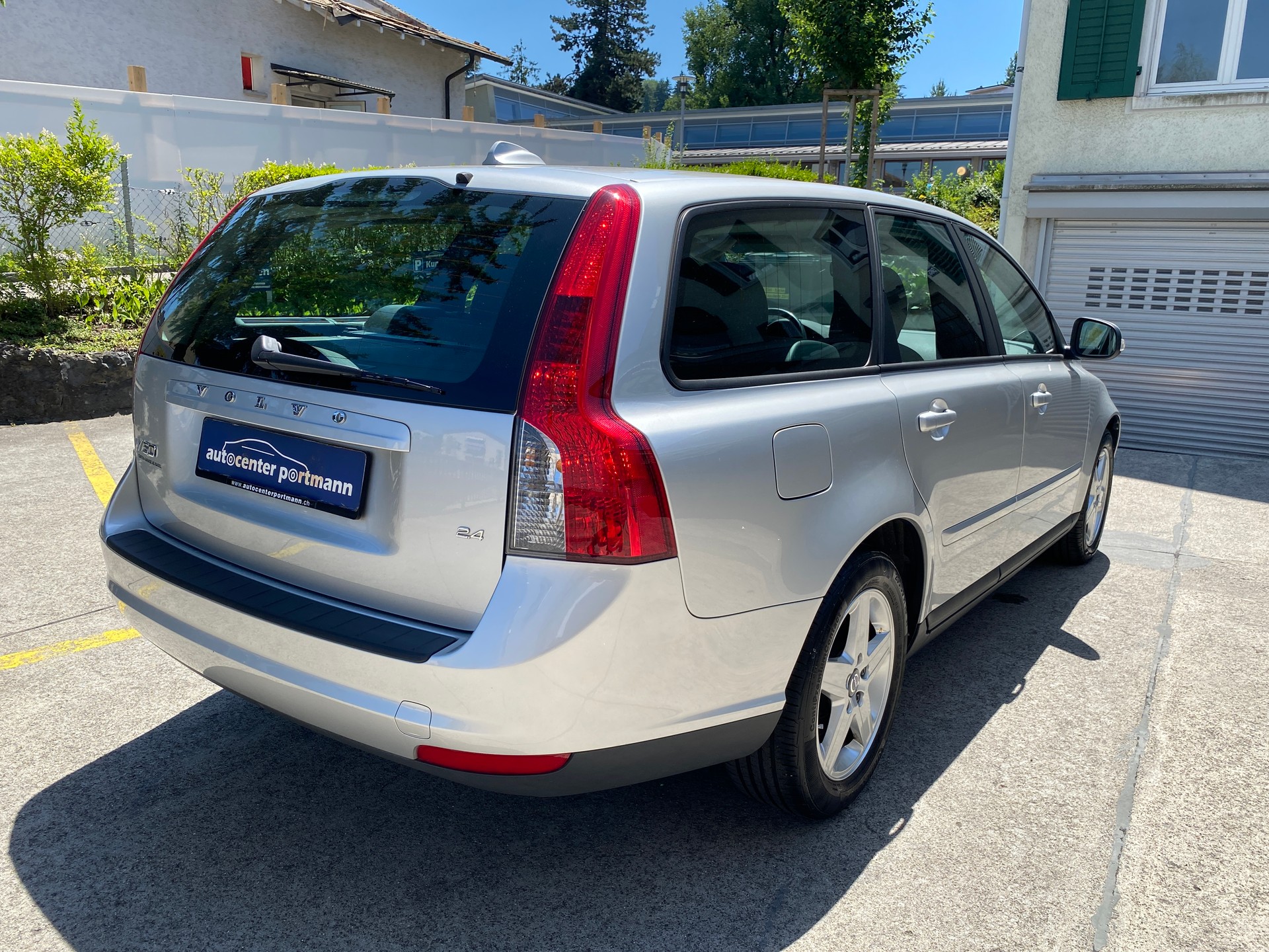 VOLVO V50 2.4I Kinetic Geartronic-image-9