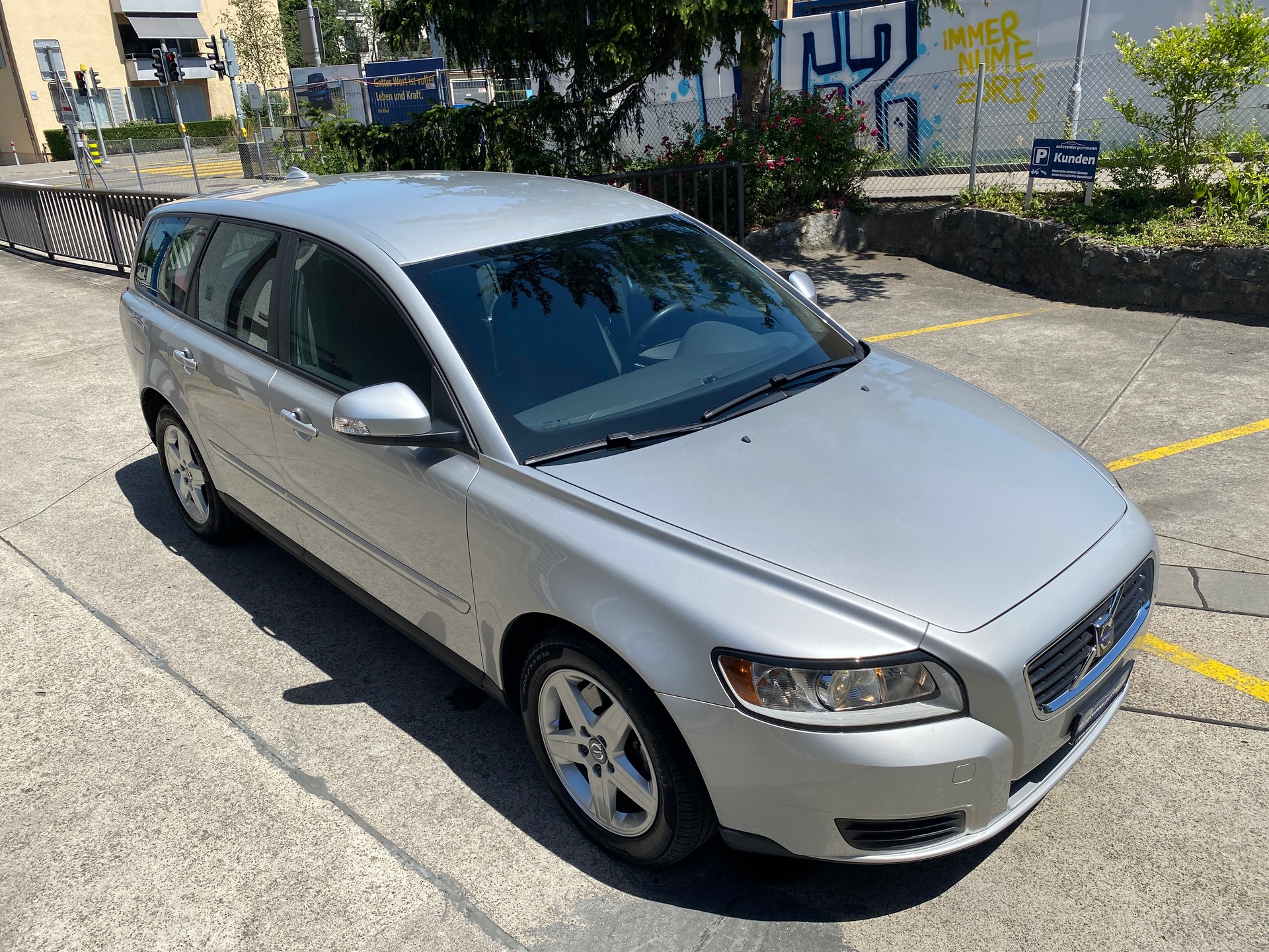 VOLVO V50 2.4I Kinetic Geartronic-image-3