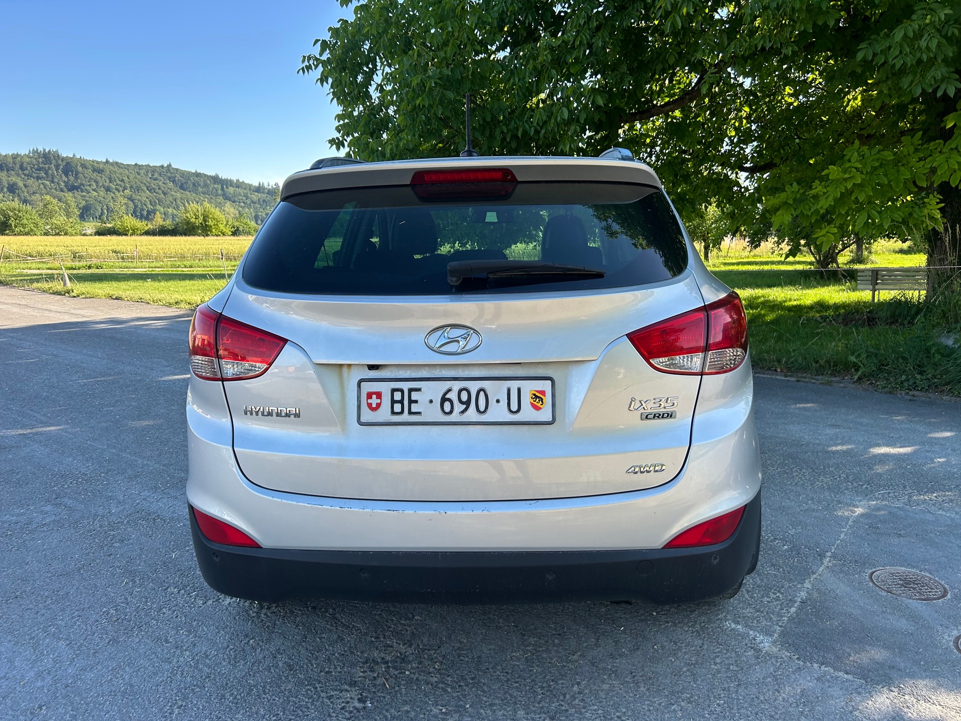 HYUNDAI iX 35 2.0 CRDi Premium 4WD Automatic-image-7