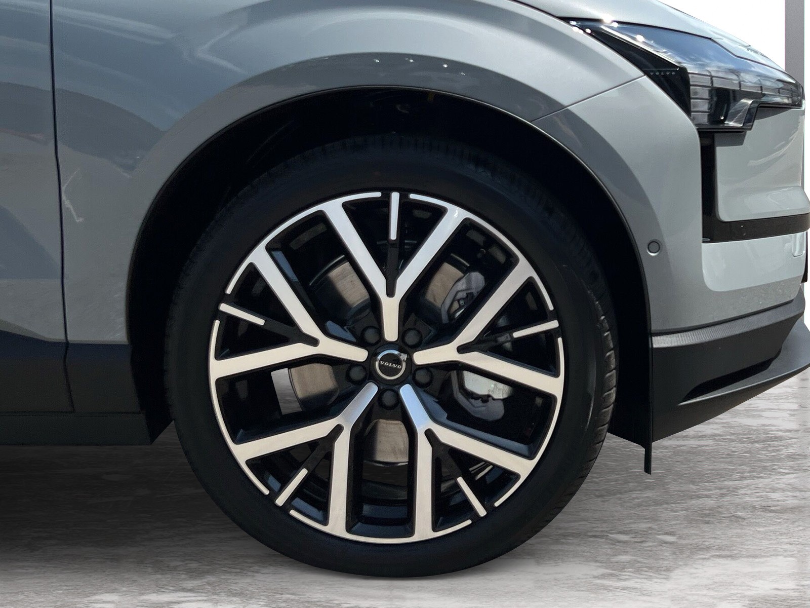 VOLVO EX30 E60 Twin Ultra Performance AWD-image-6