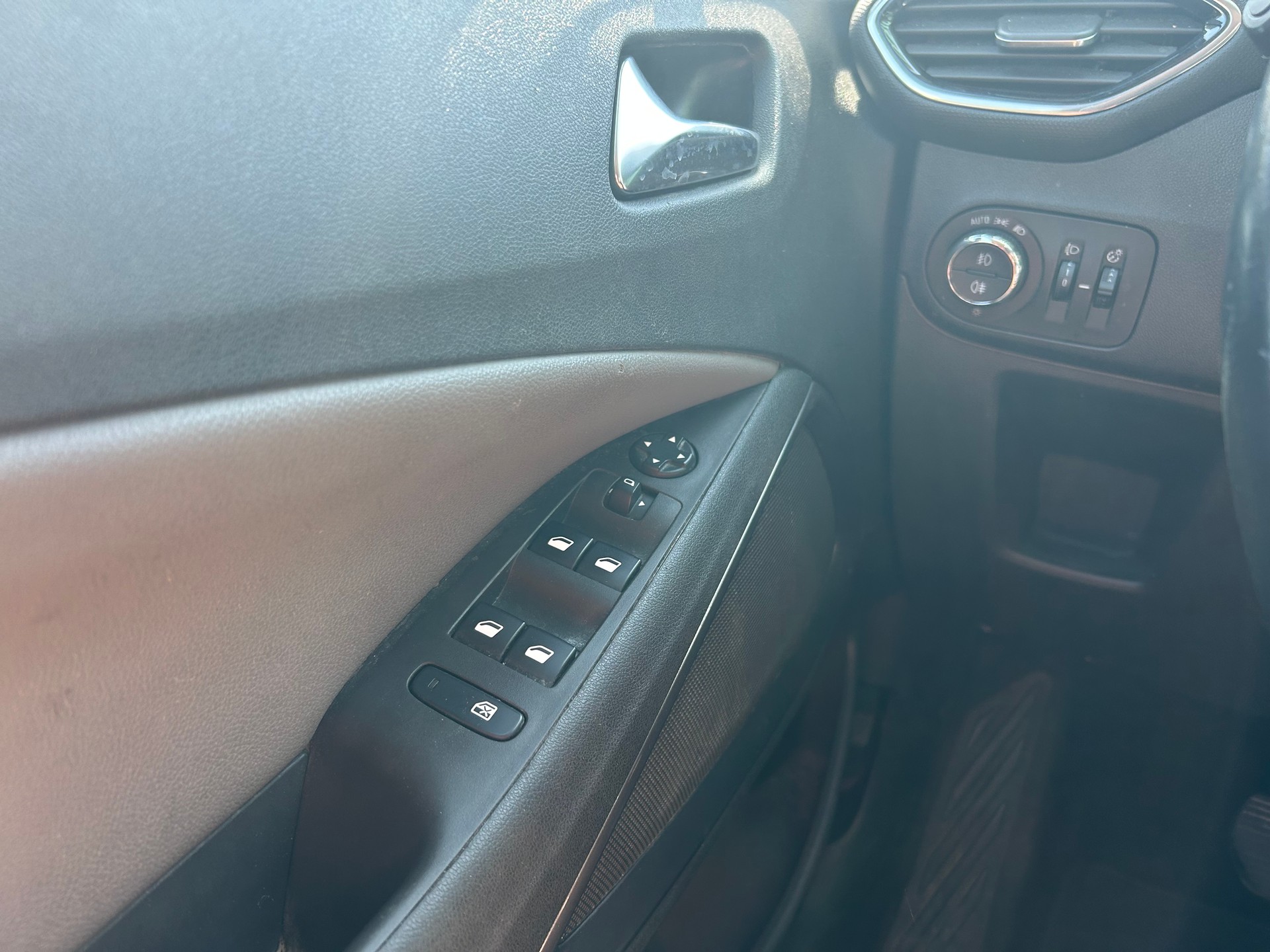 OPEL CROSSLAND X comfort-image-9