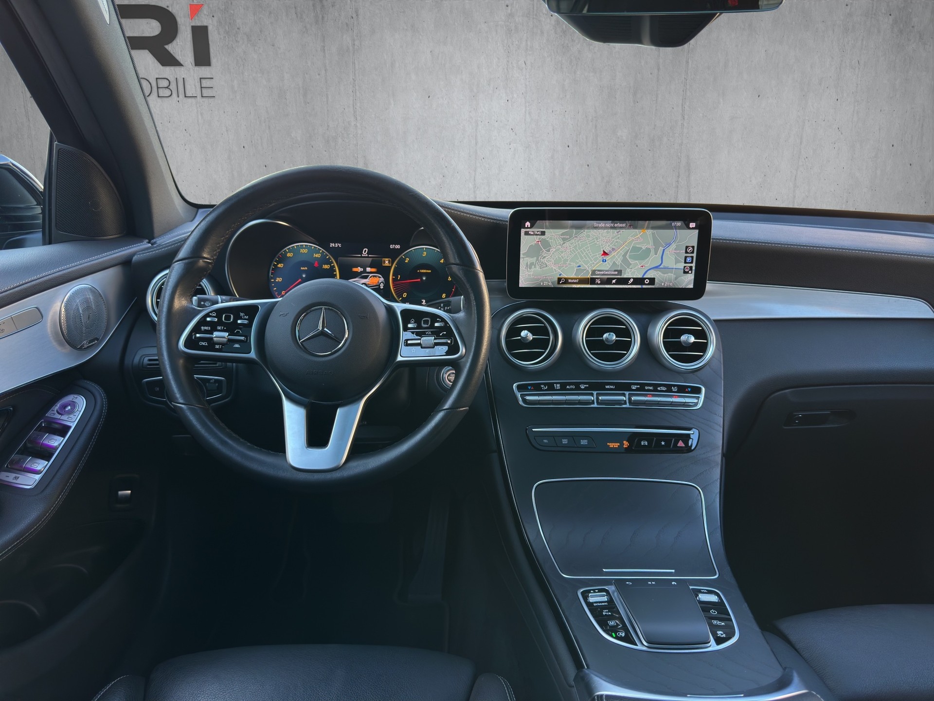 MERCEDES-BENZ GLC 220 d 4m-image-9