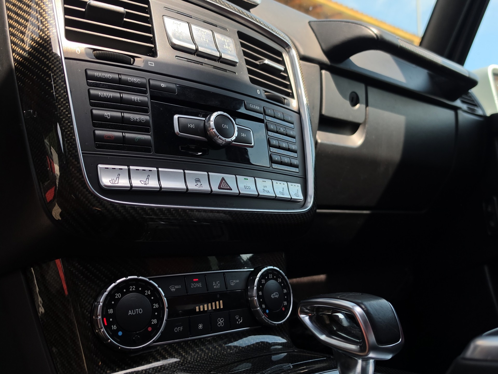 MERCEDES-BENZ G 63 AMG Automatic-image-13