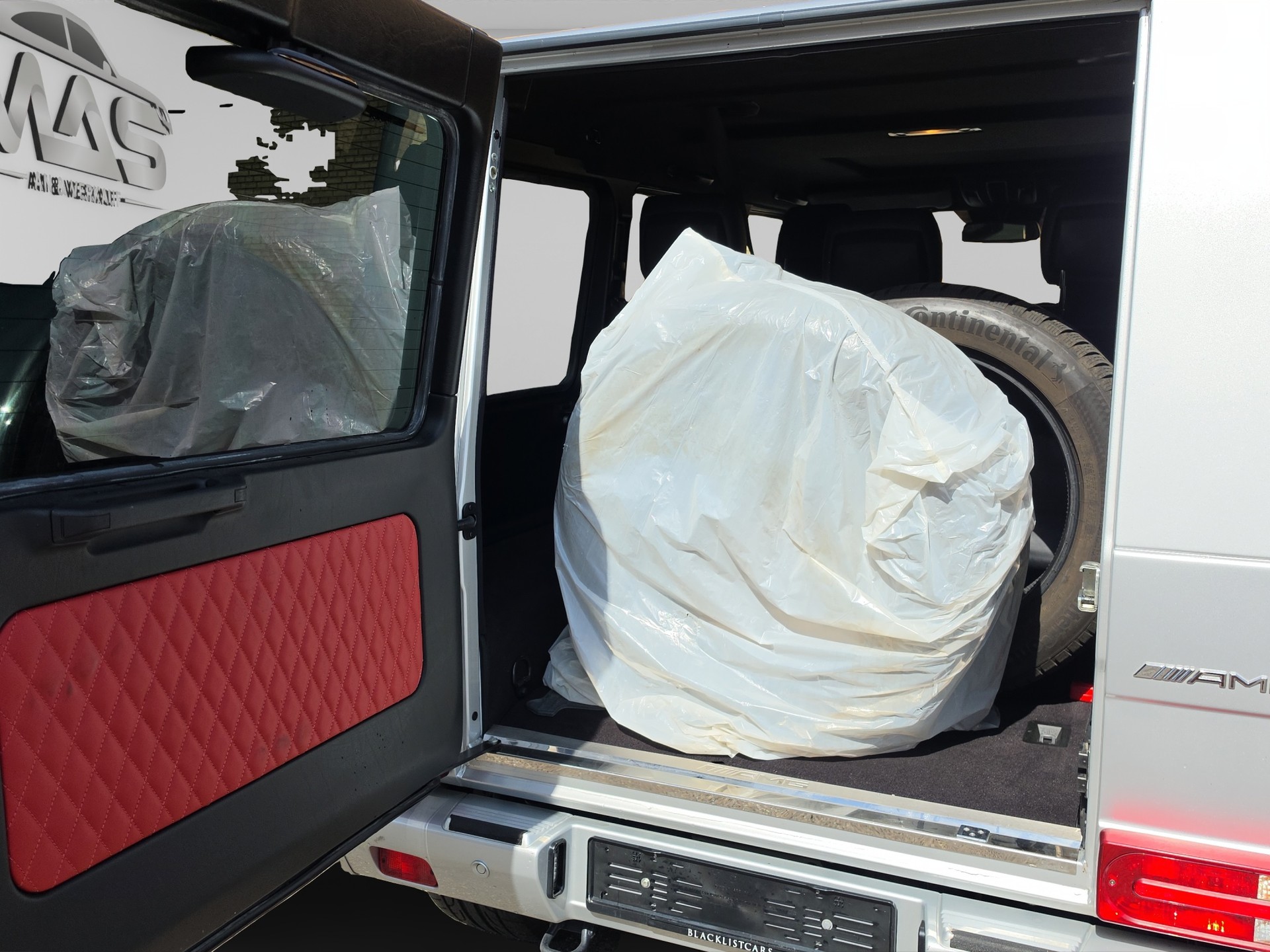 MERCEDES-BENZ G 63 AMG Automatic-image-16