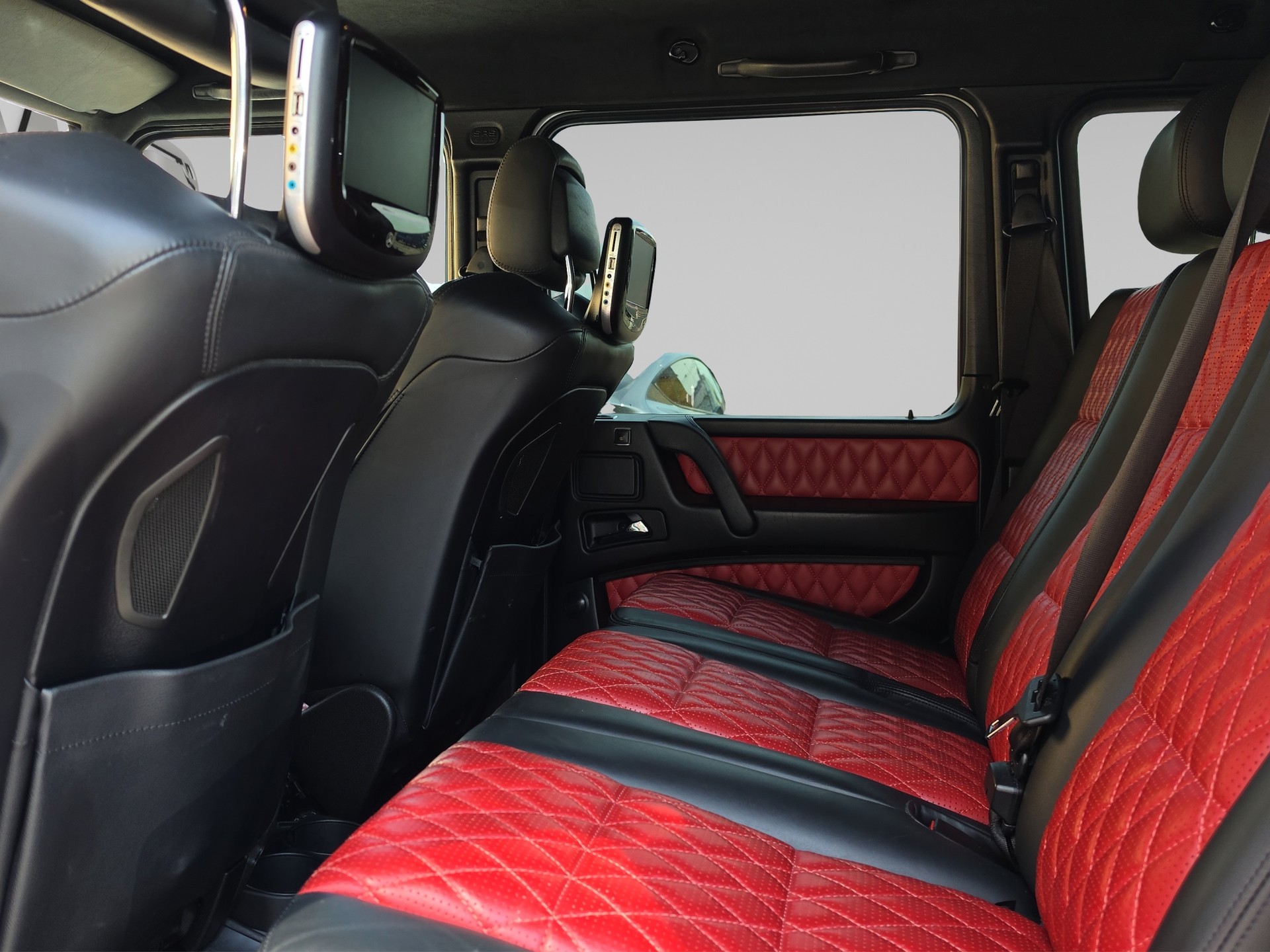 MERCEDES-BENZ G 63 AMG Automatic-image-10