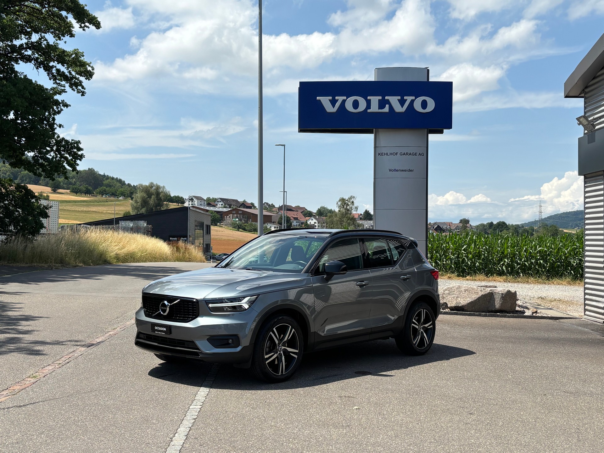 VOLVO XC40 2.0 T5 R-Design AWD-image-0
