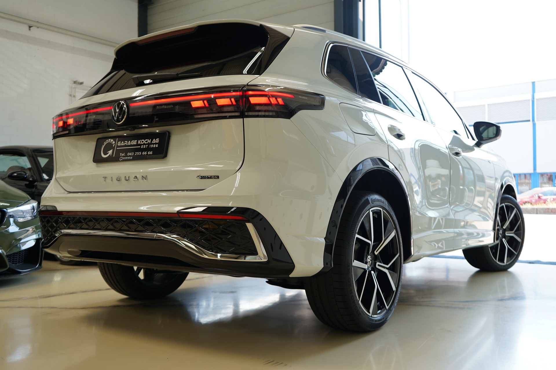 VW Tiguan 2.0 TSI DSG R-Line 4Motion-image-8